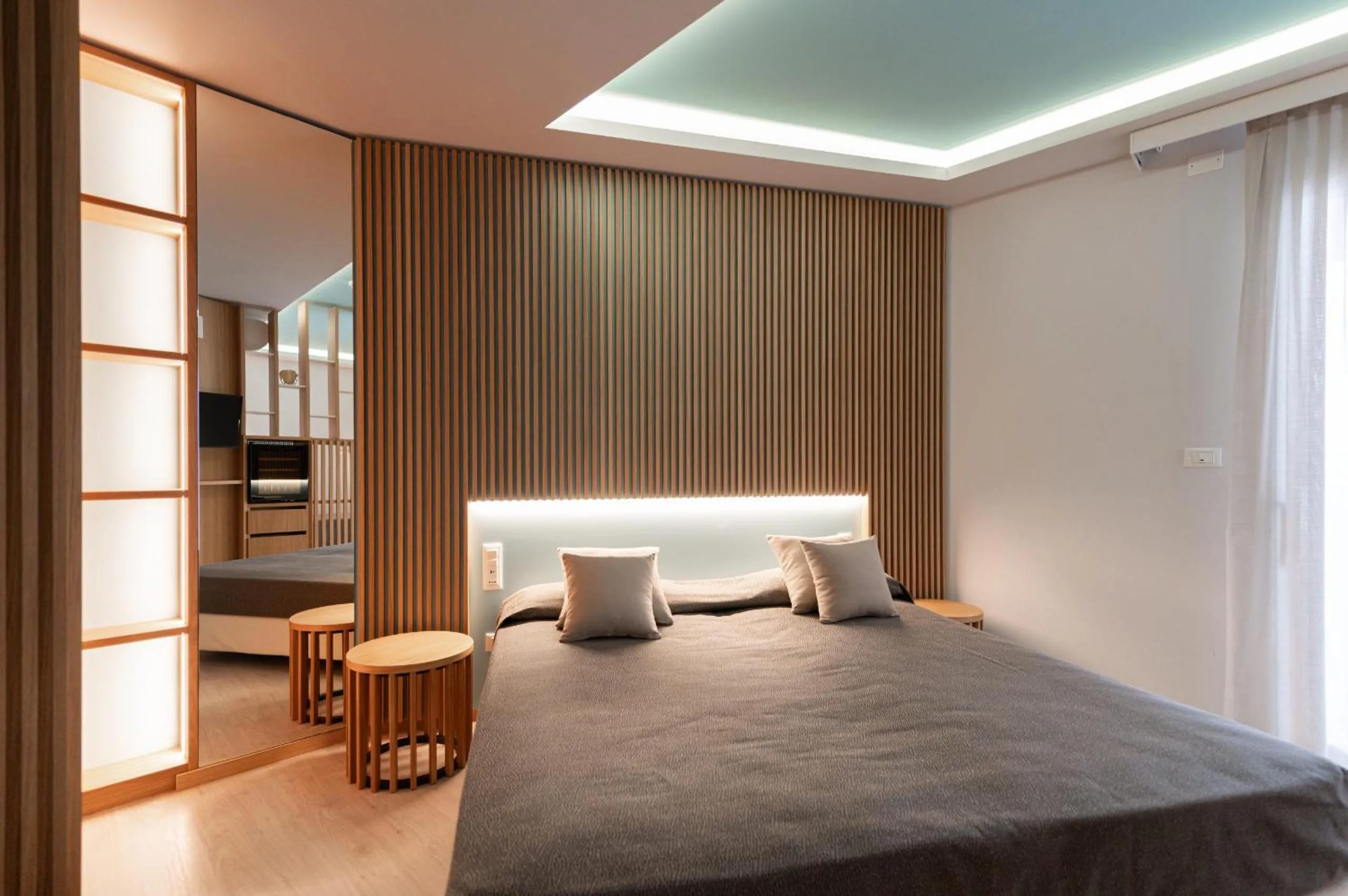 Bed in Hotel Carlton