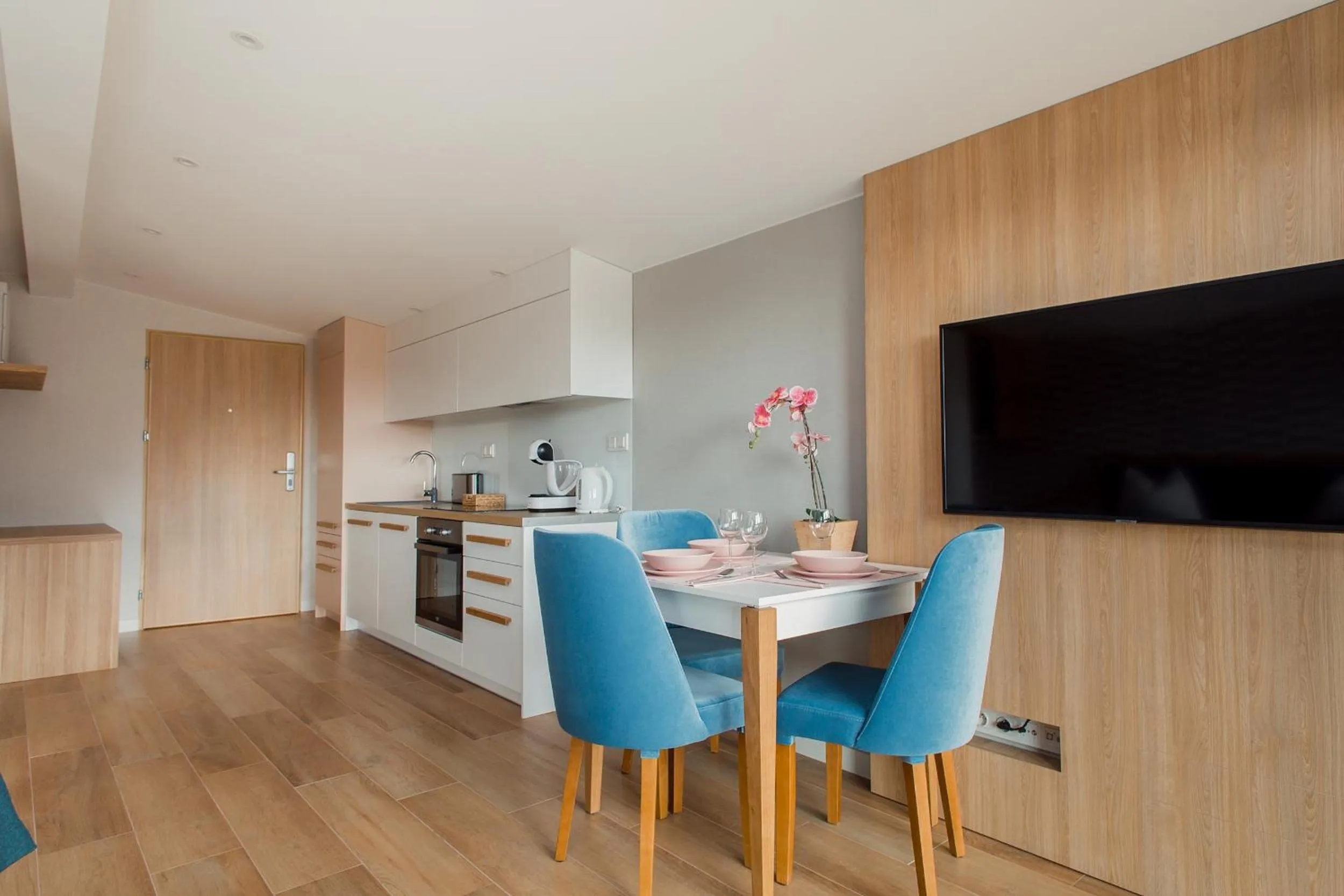 TV and multimedia in ShortStayPoland Apartamenty