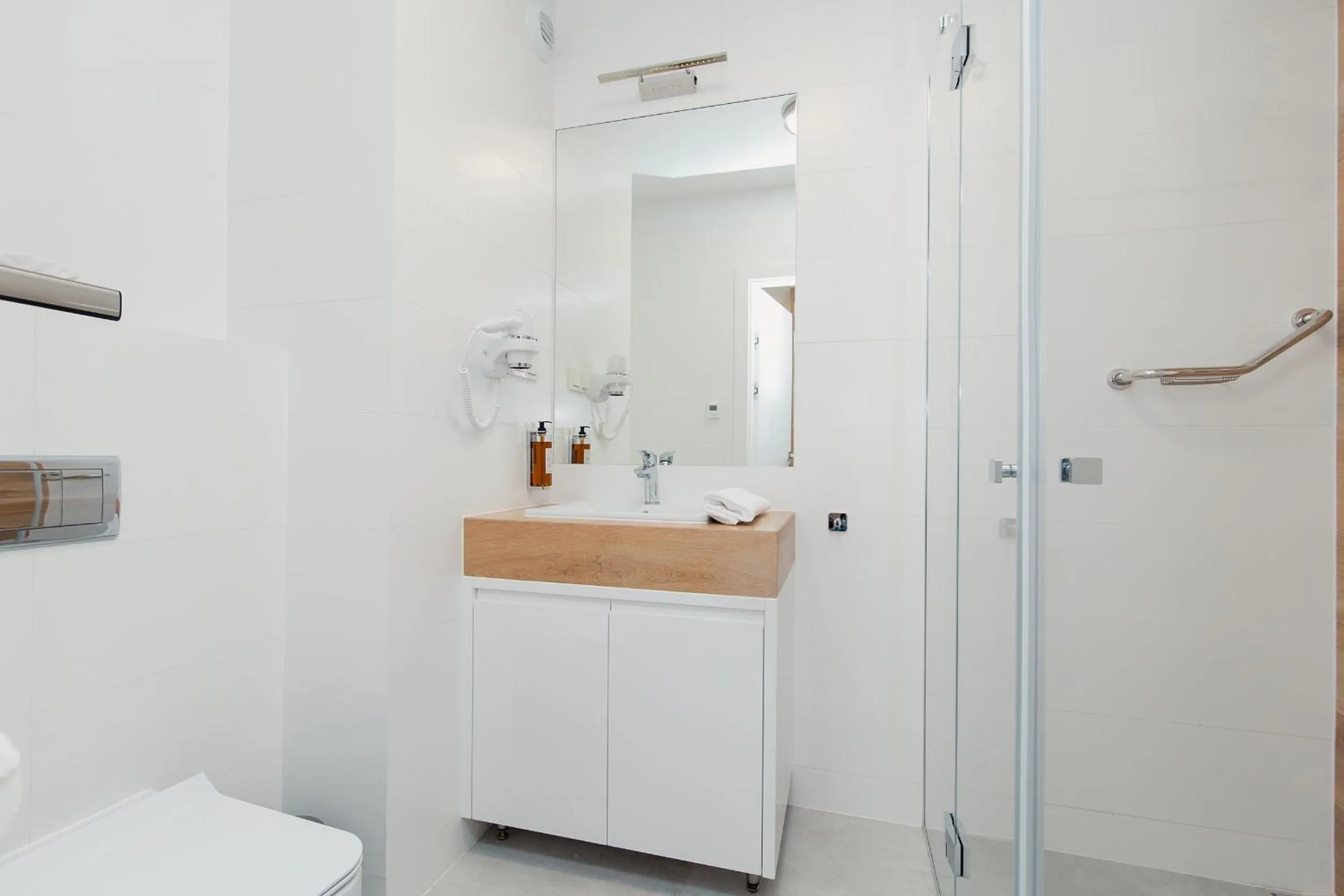 Shower in ShortStayPoland Apartamenty