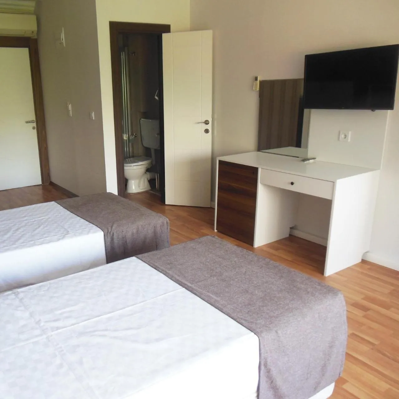 Bed in Grand Antalya Hotel