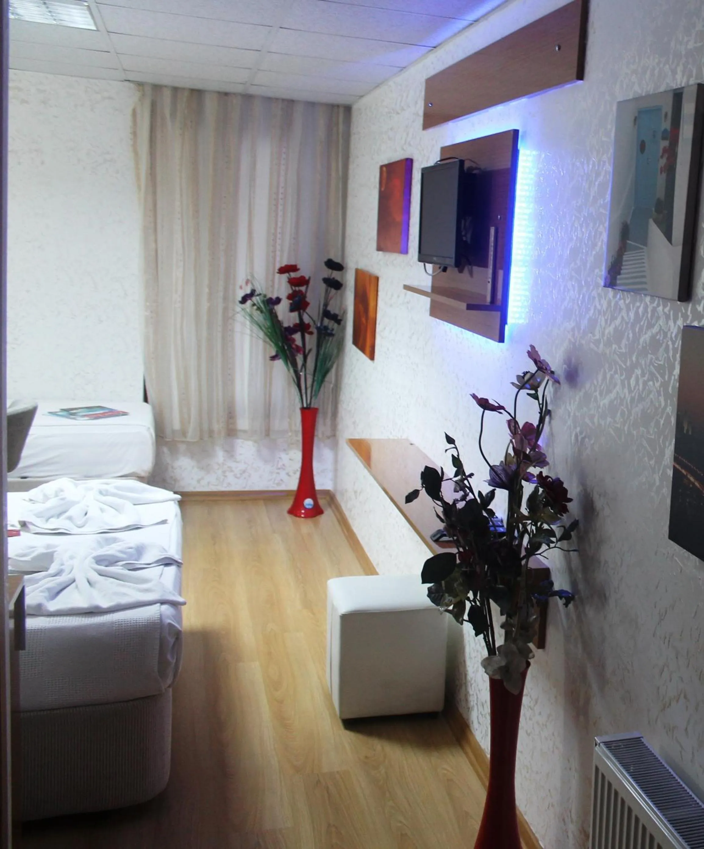 Photo of the whole room, Bed in Avcılar İnci Hotel