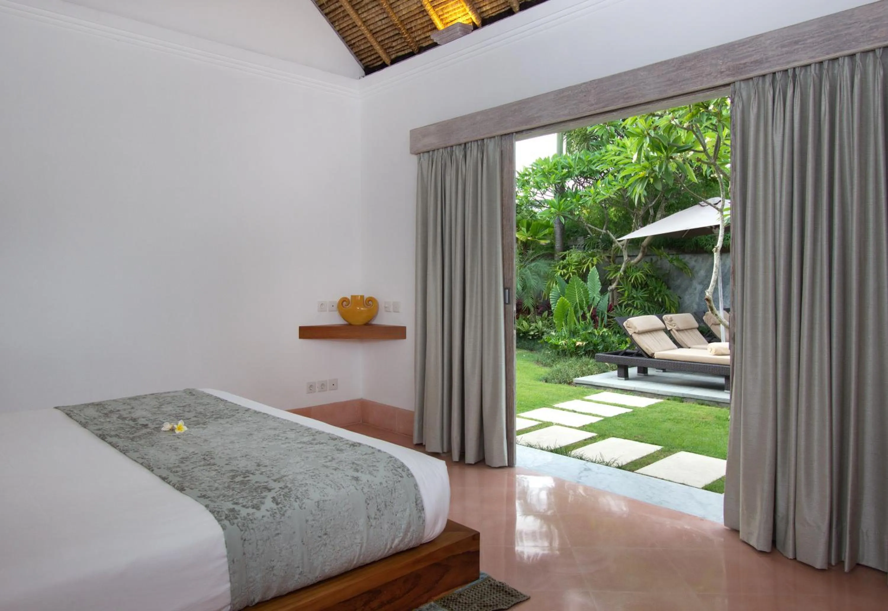Bedroom, Bed in Serene Villas