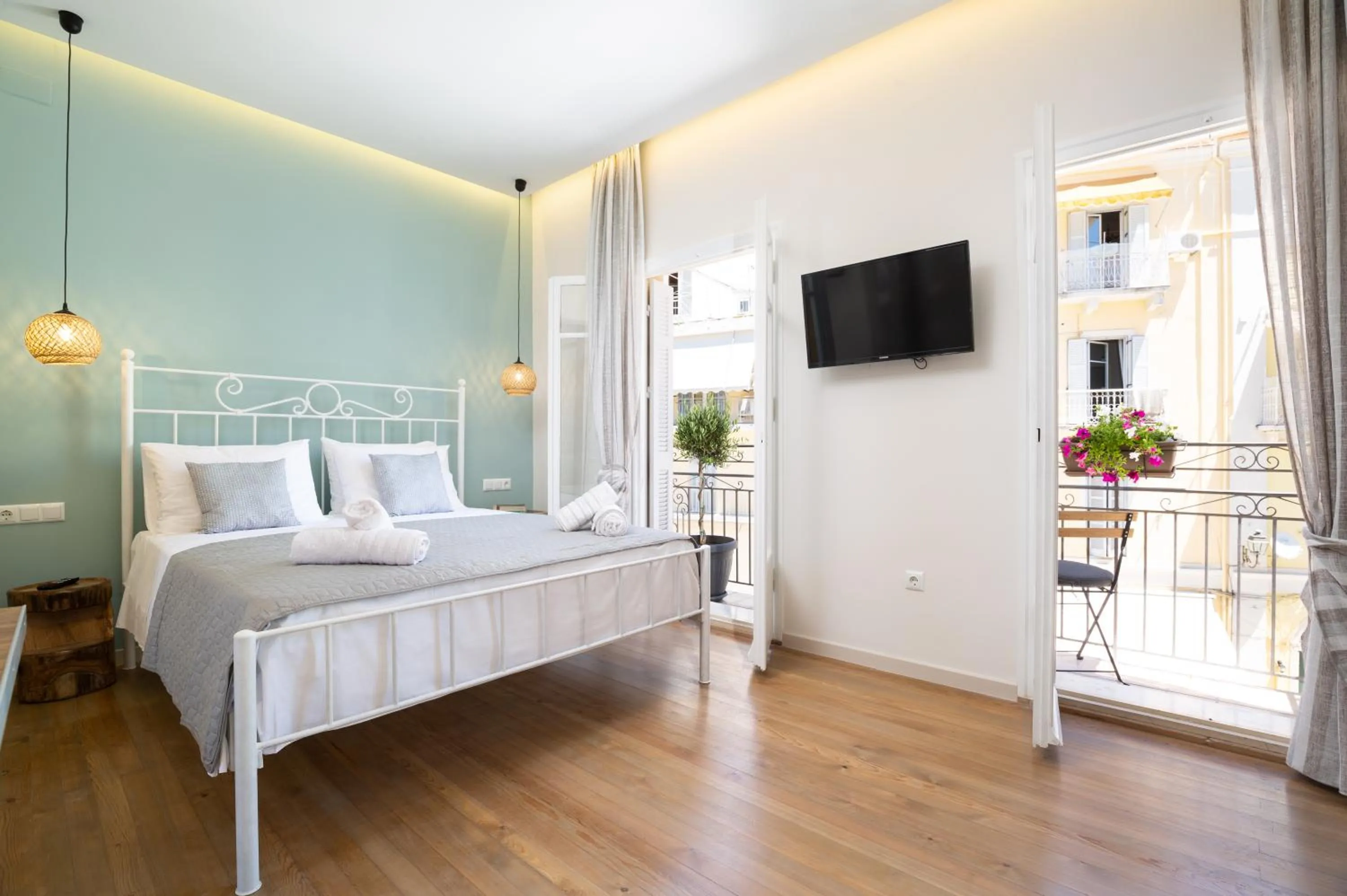 Bed in Kâmara Old Town Studios