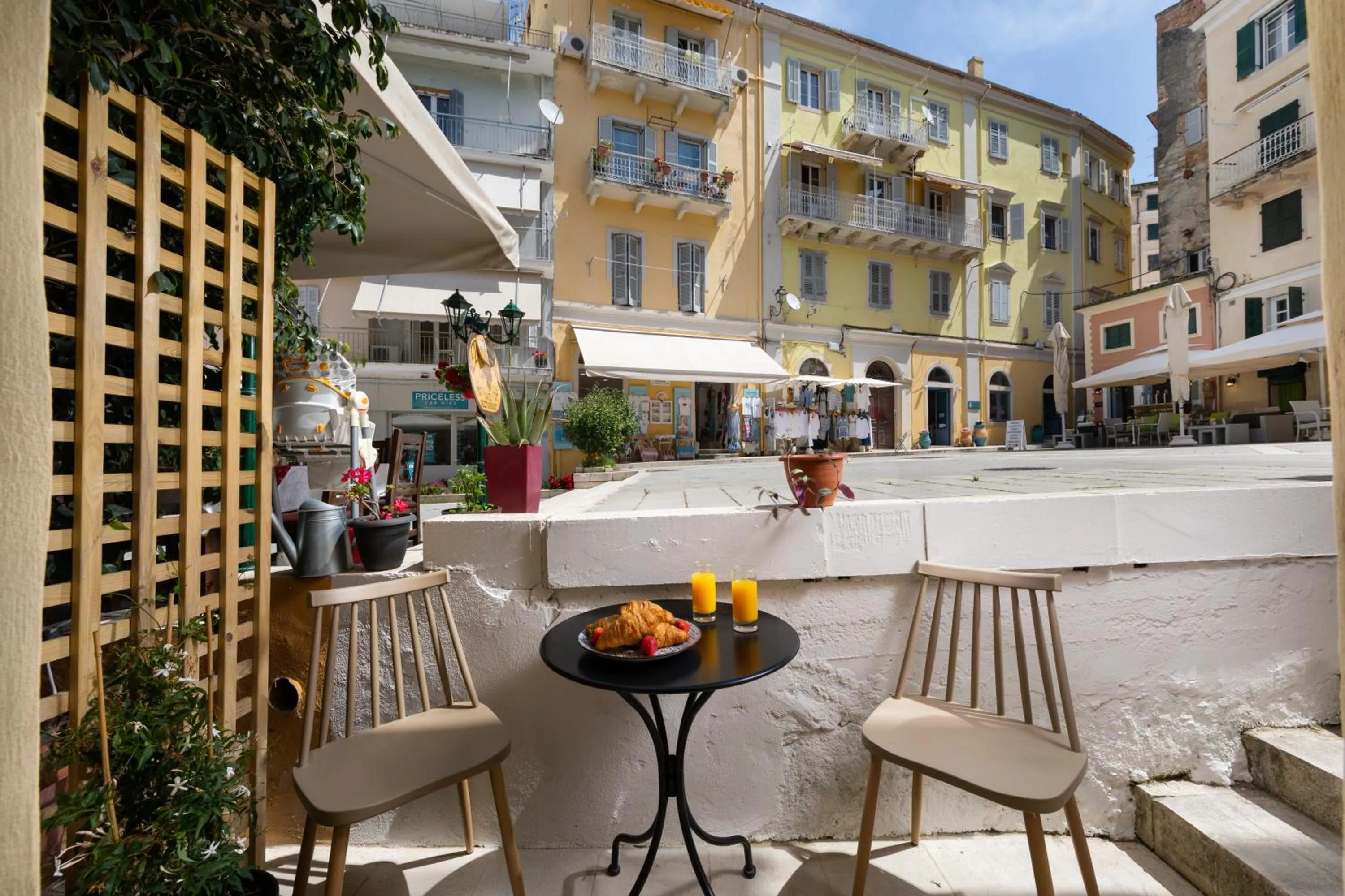 Patio in Kâmara Old Town Studios