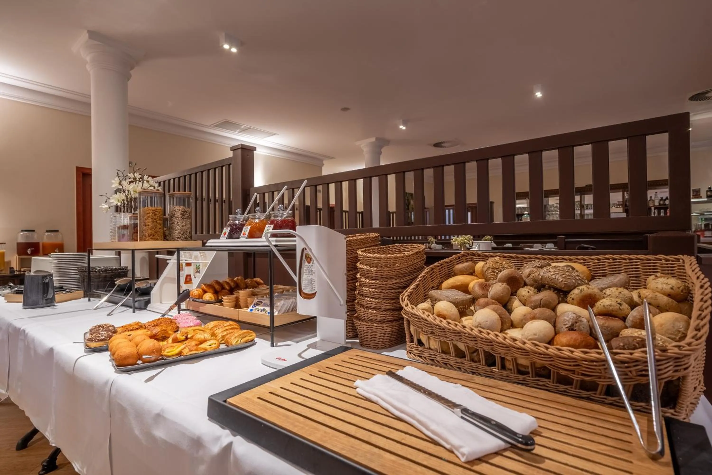 Buffet breakfast in Hotelpark Bodetal mit Ferienwohnungen