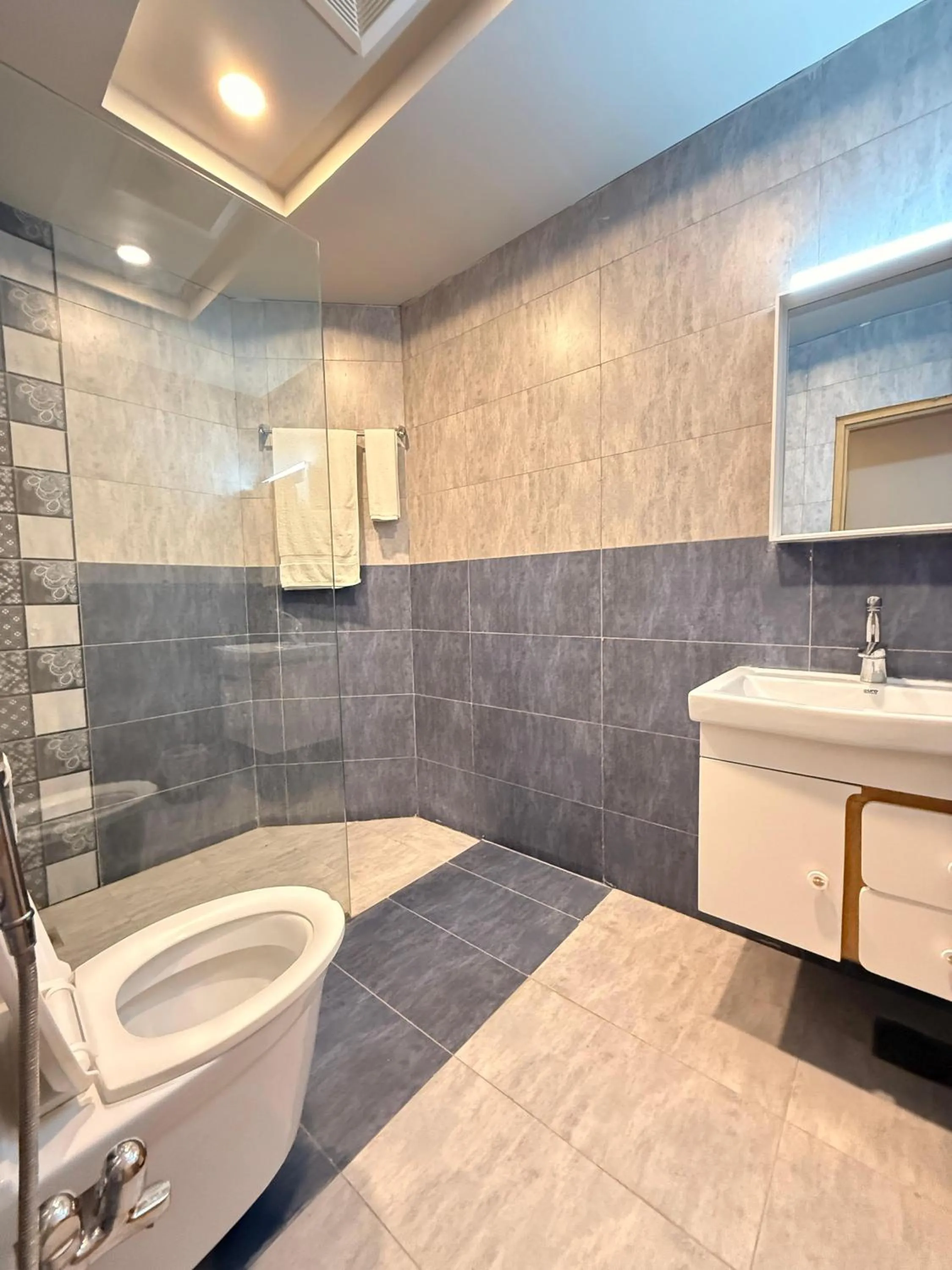 Toilet in Atlas Hotel Islamabad