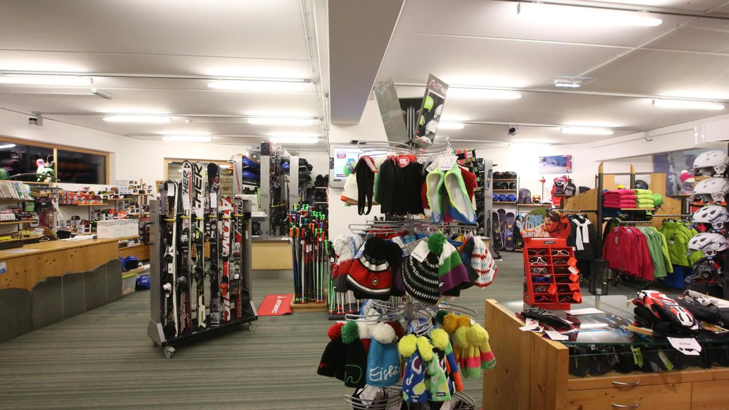 On-site shops in JoSchi Sporthaus Hochkar