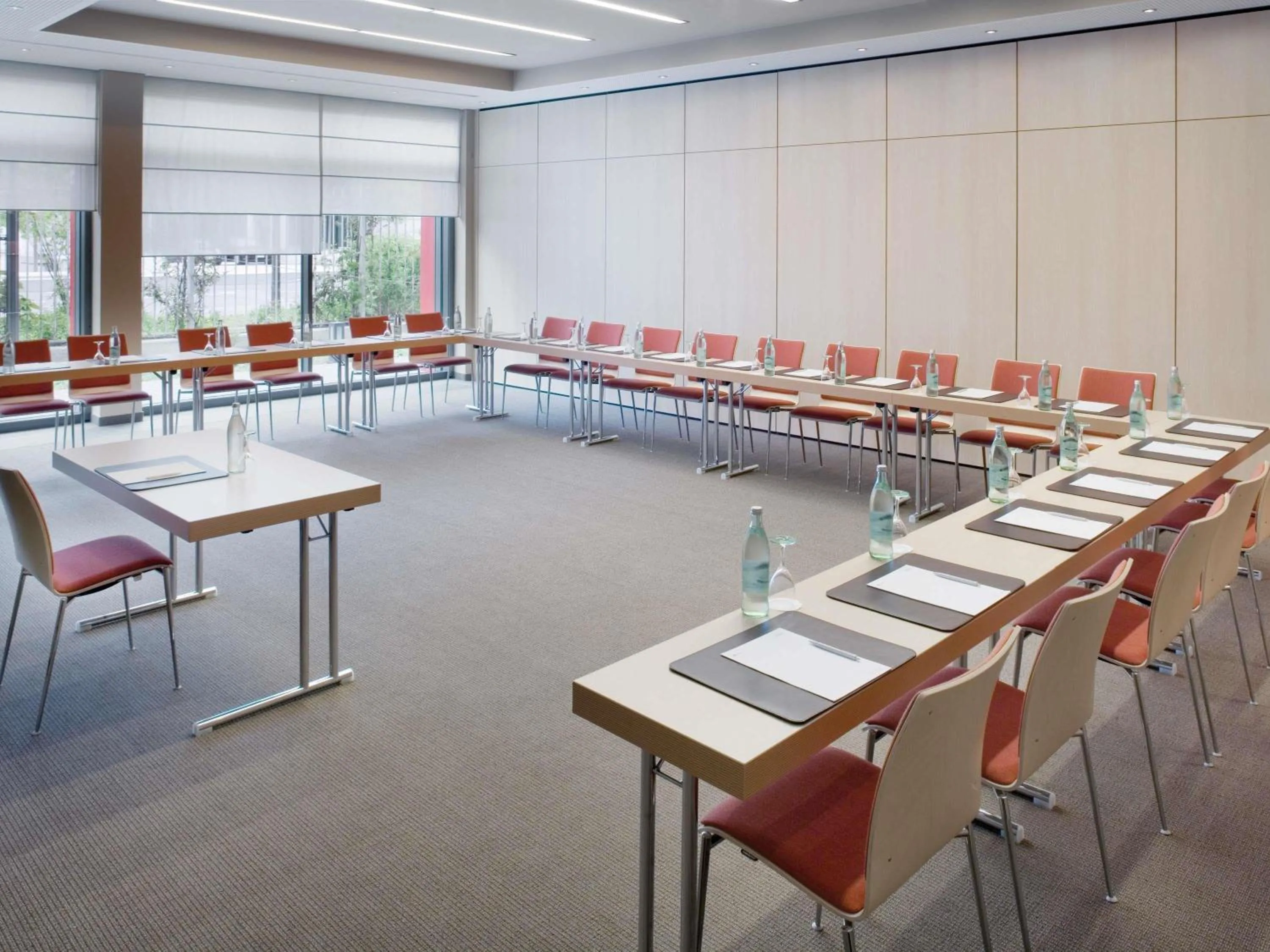 Meeting/conference room in Mövenpick Hotel Frankfurt City Messe
