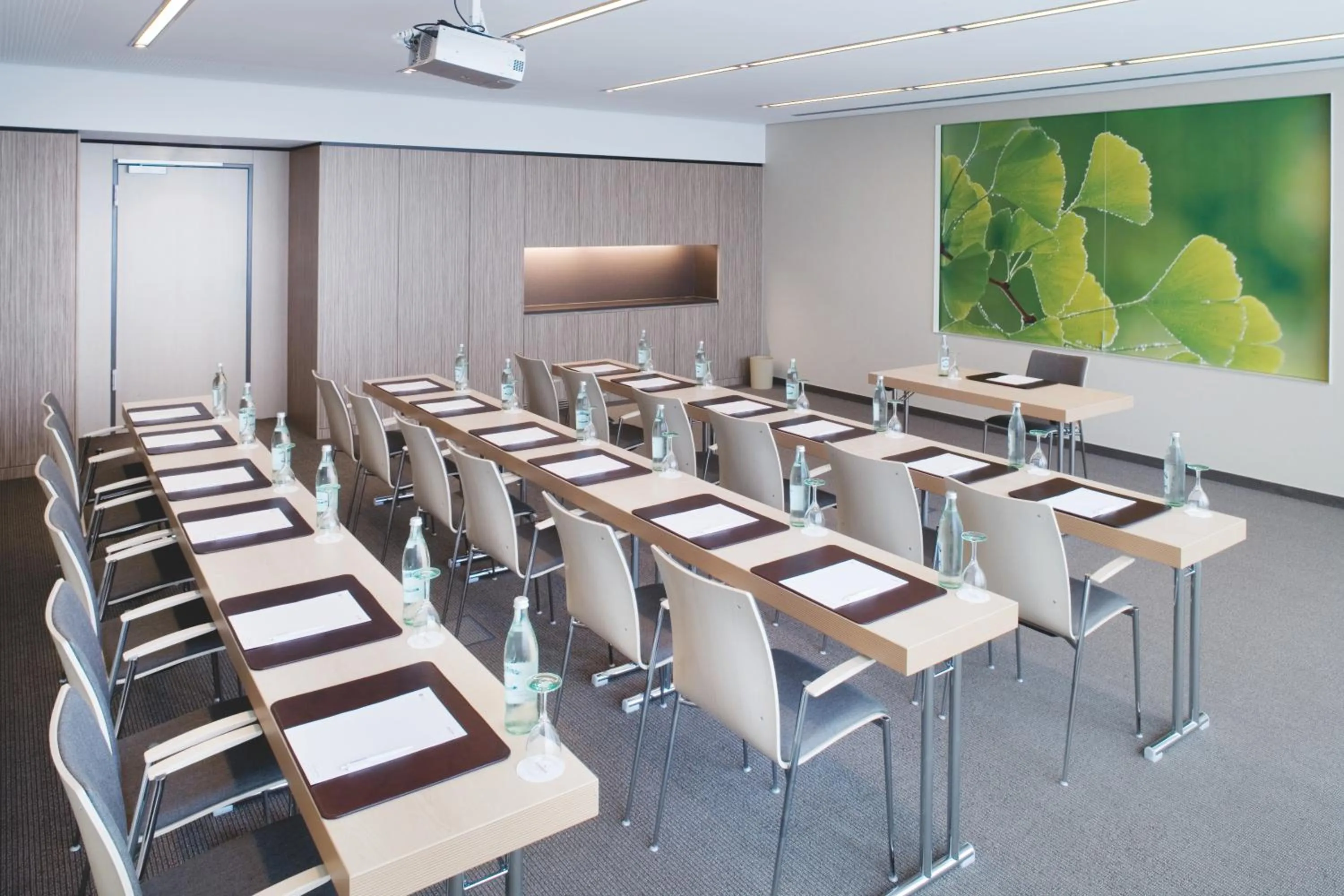 Meeting/conference room in Mövenpick Hotel Frankfurt City Messe