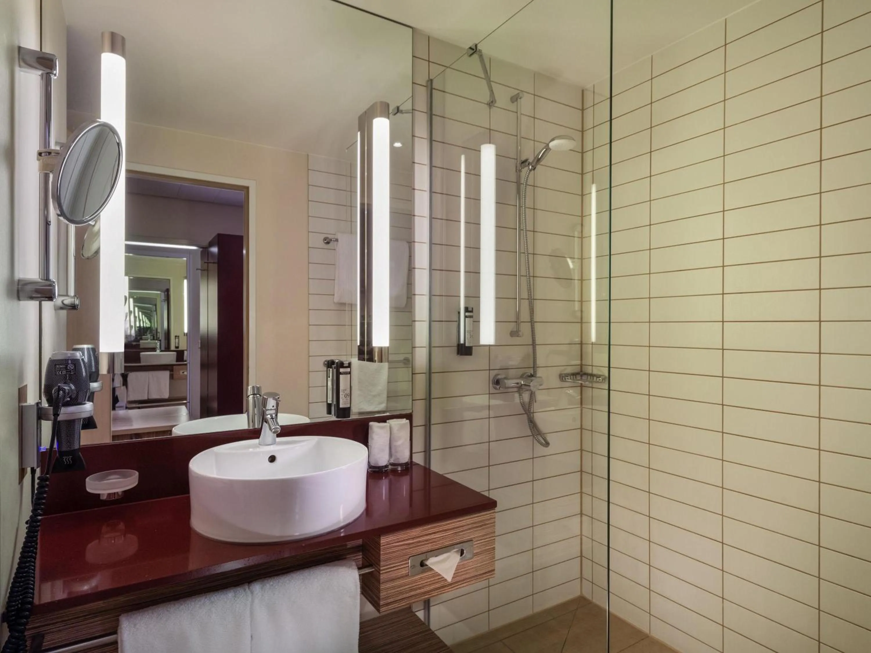 Bedroom in Mövenpick Hotel Frankfurt City Messe