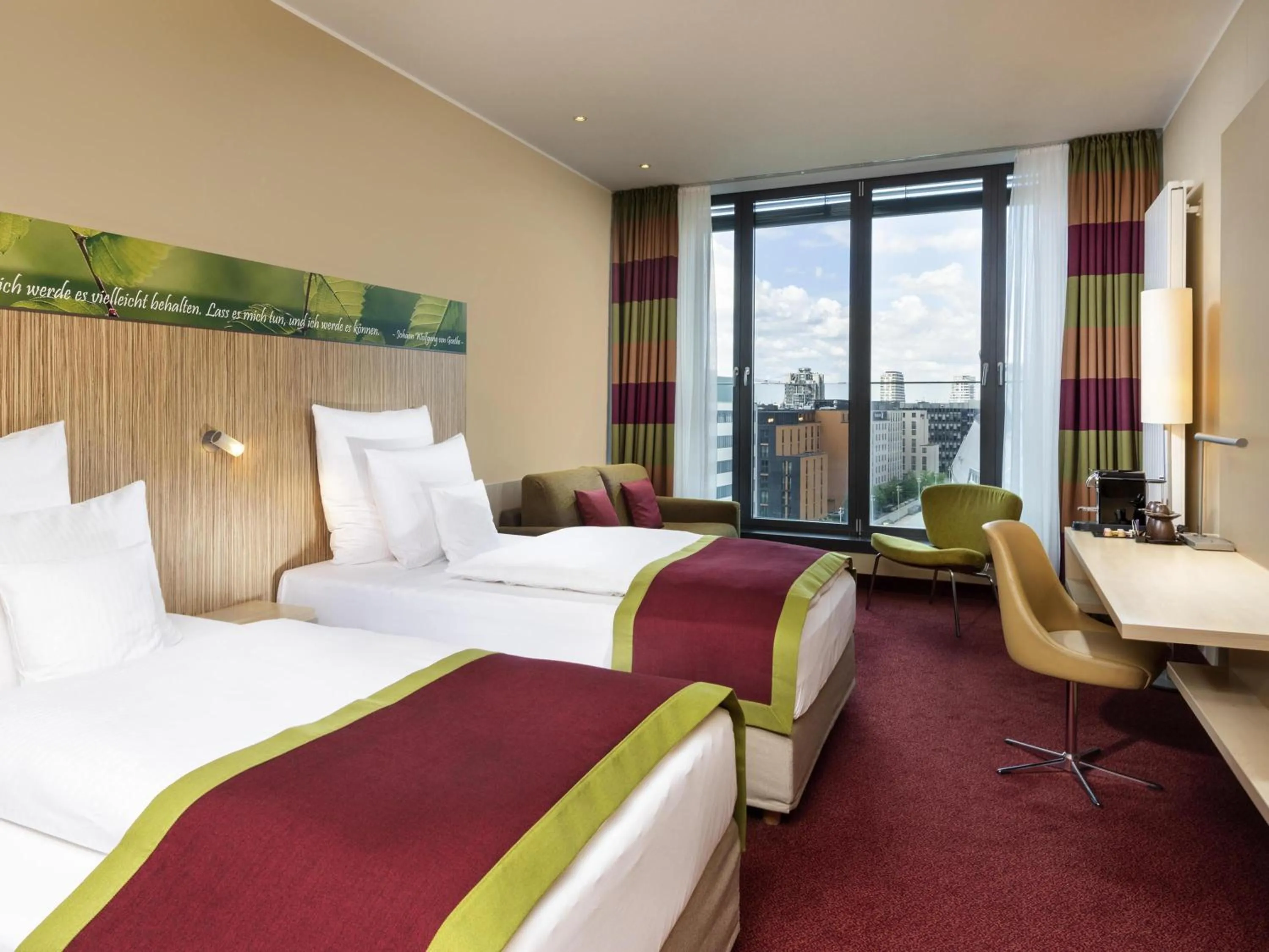 Superior Twin Room in Mövenpick Hotel Frankfurt City Messe