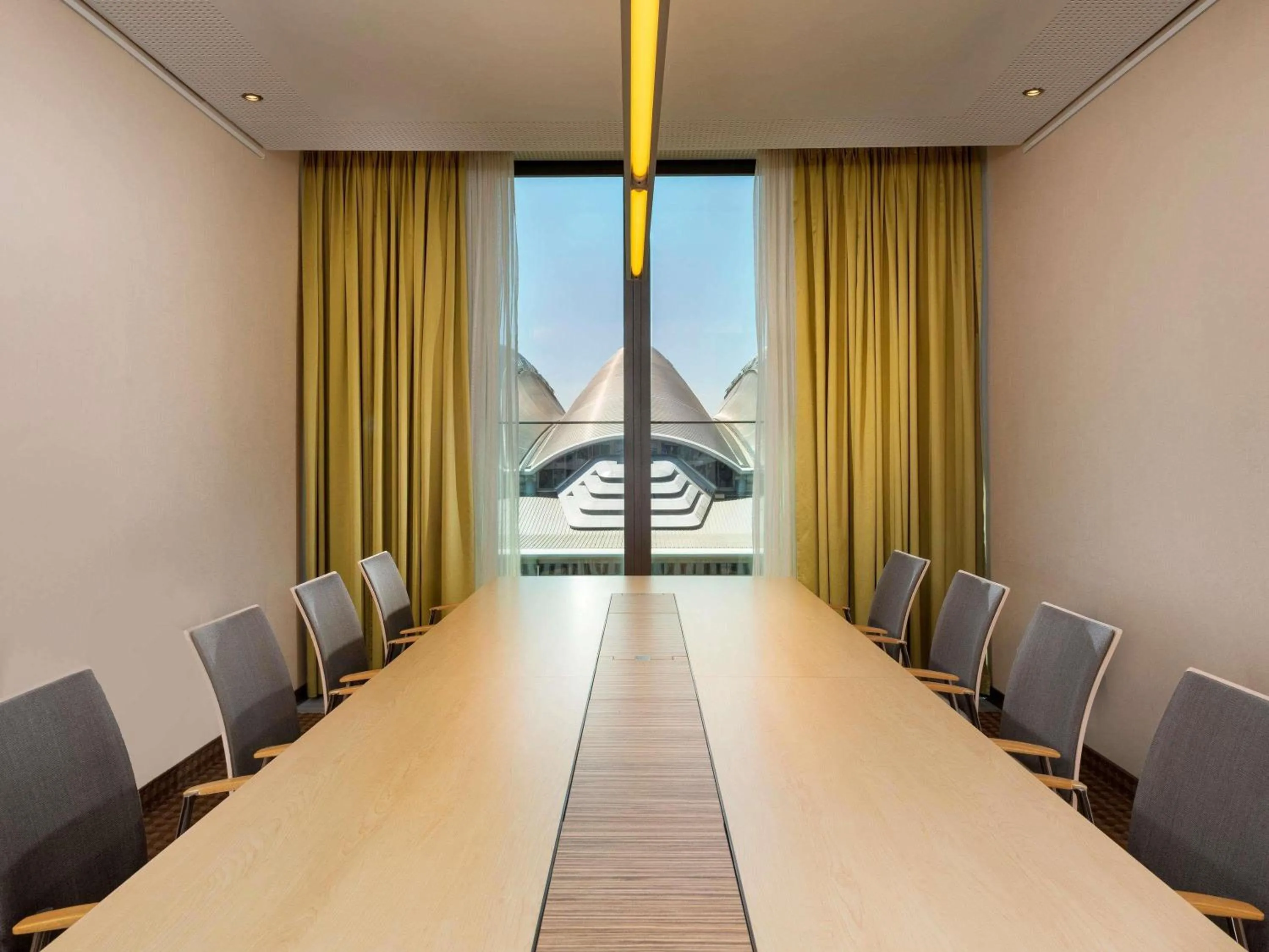 Meeting/conference room in Mövenpick Hotel Frankfurt City Messe