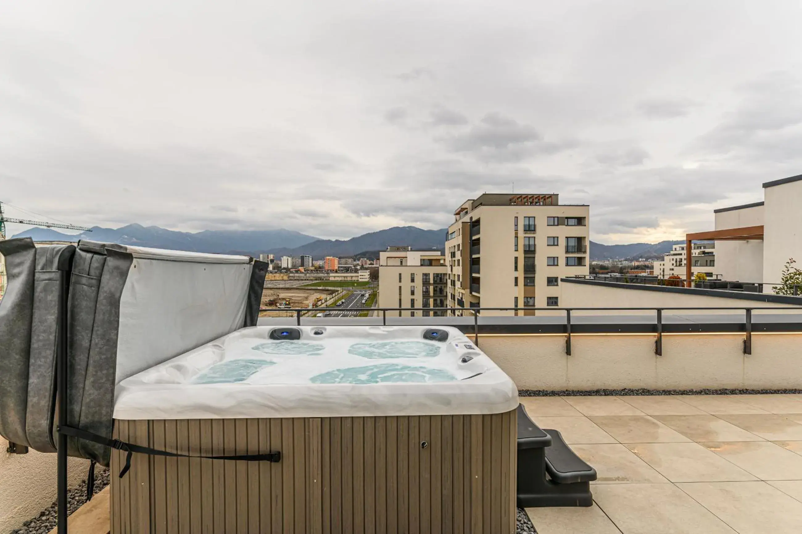 Penthouse Silver Apartment with Terrace and Jacuzzi in MK Apartments Brasov Penthouse Silver Apartment with Terrace and Jacuzzi in MK Apartments Brasov