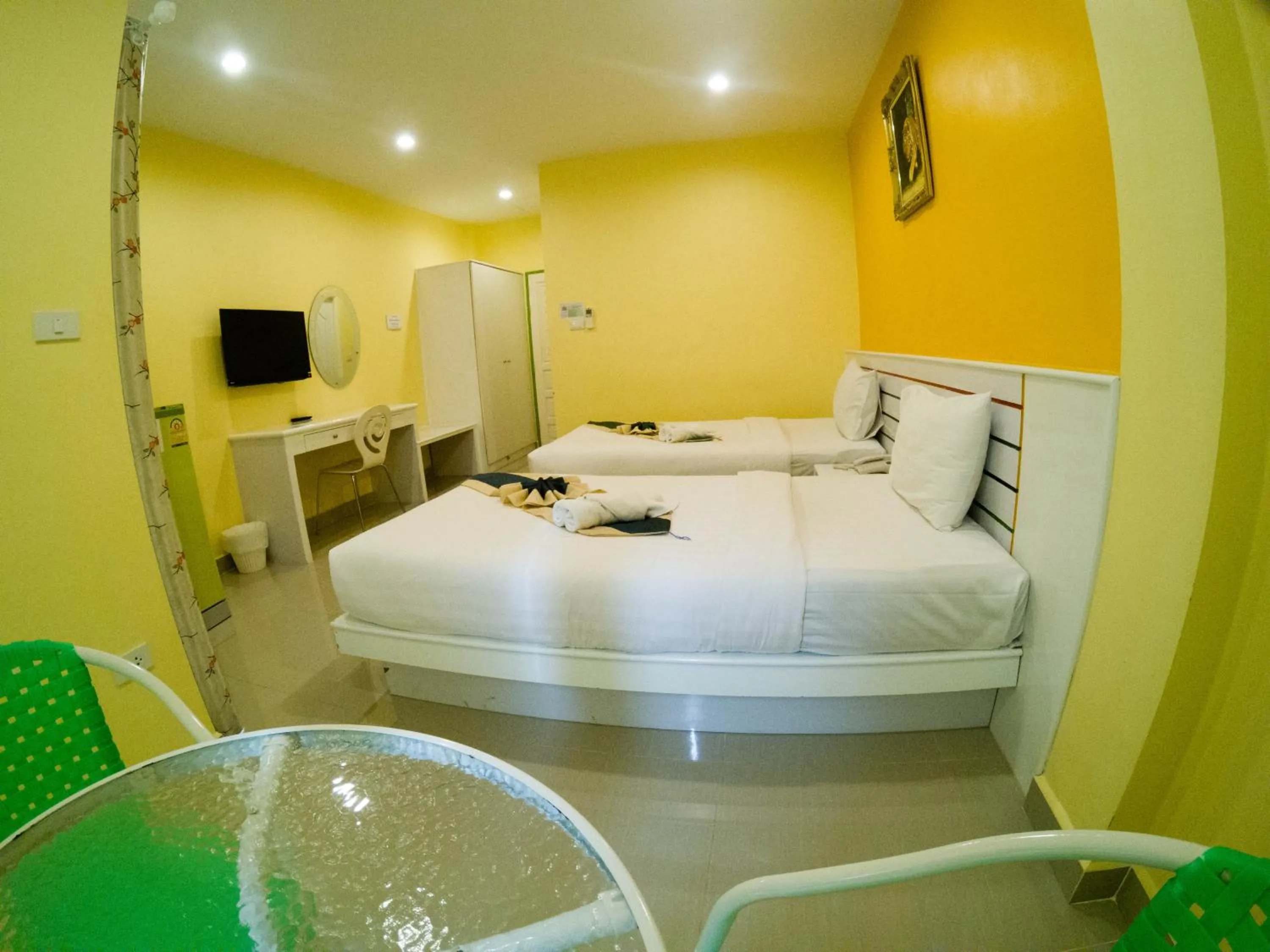 Holland Resort Phuket (SHA Extra Plus)