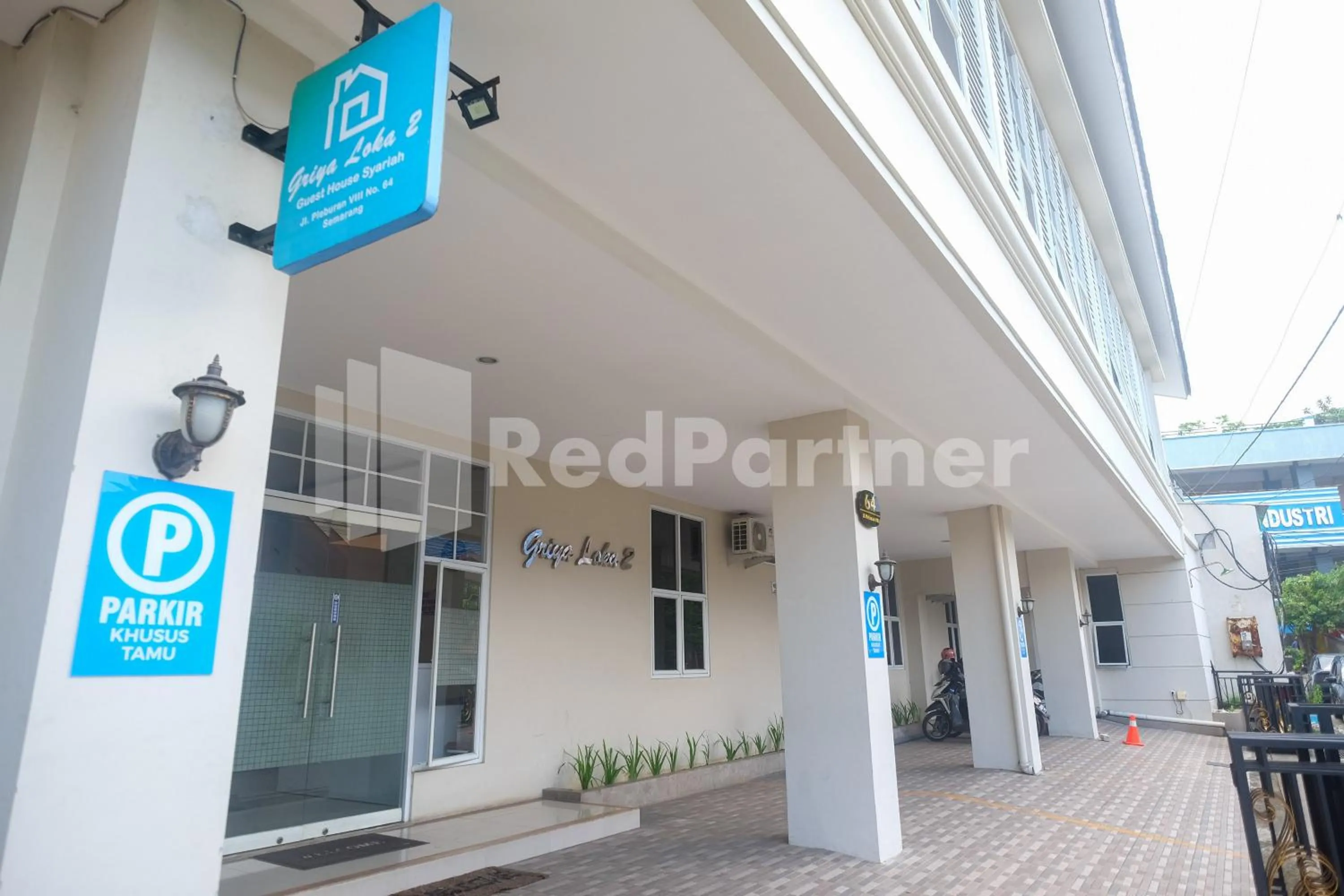 Property building in Griya Loka 2 Syariah Near Simpang Lima Mitra Reddoorz