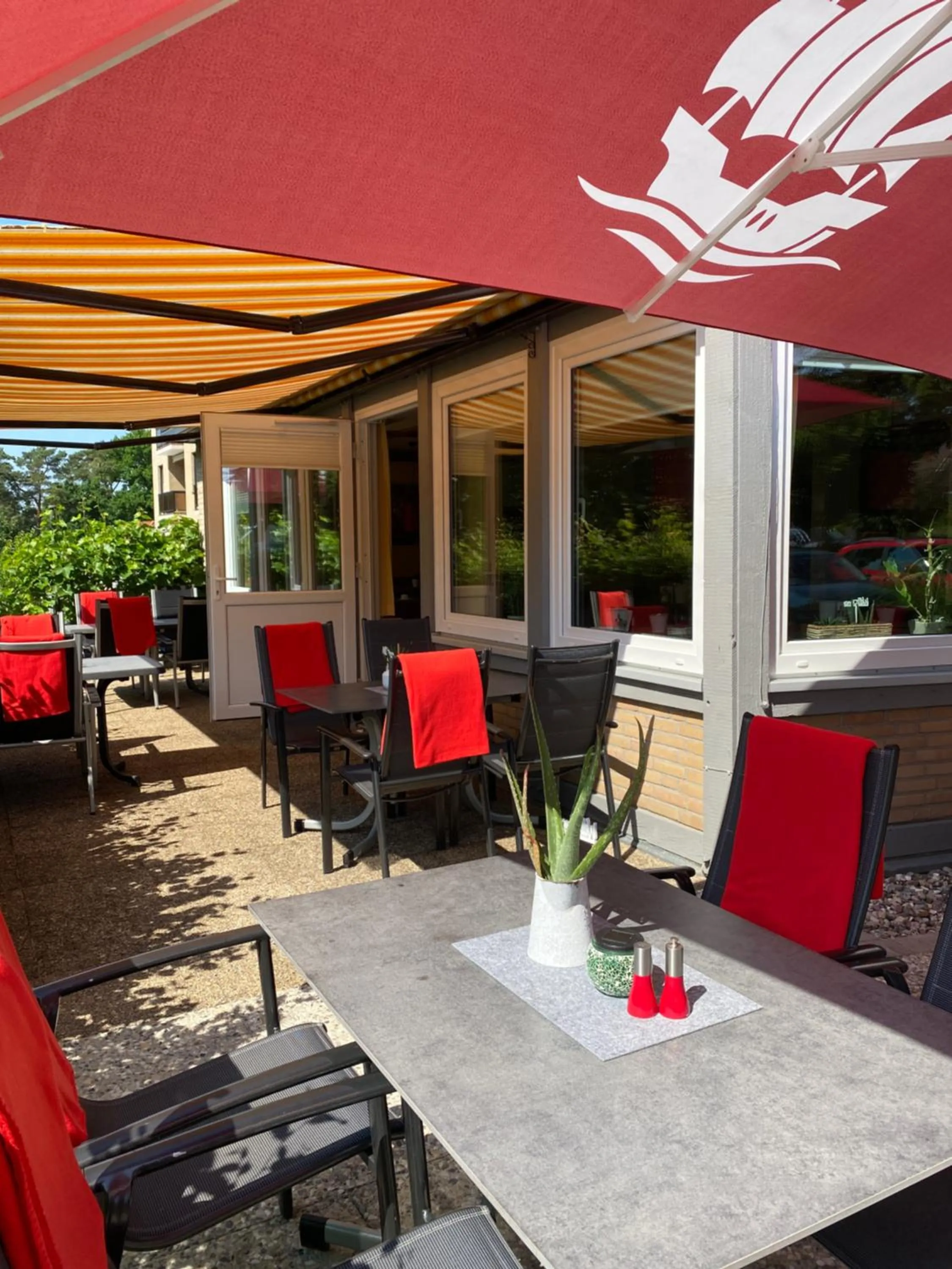 Restaurant/places to eat in Hotel Sonnenhügel