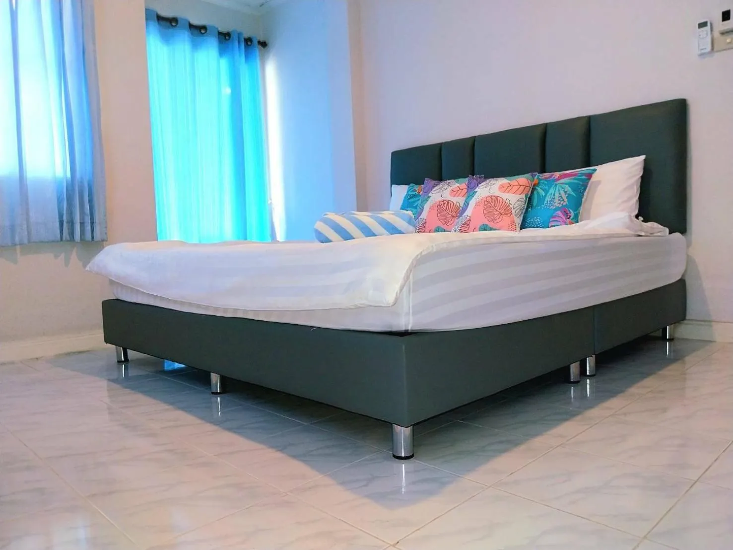 Bed in Baan Golden Resort & Residences