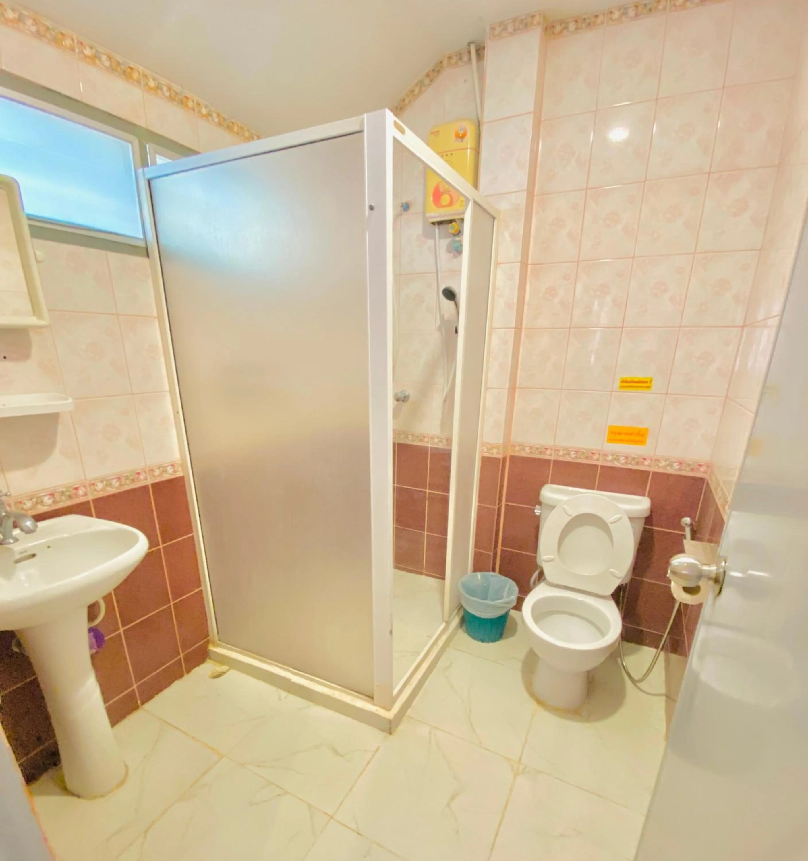 Baan Golden Resort & Residences