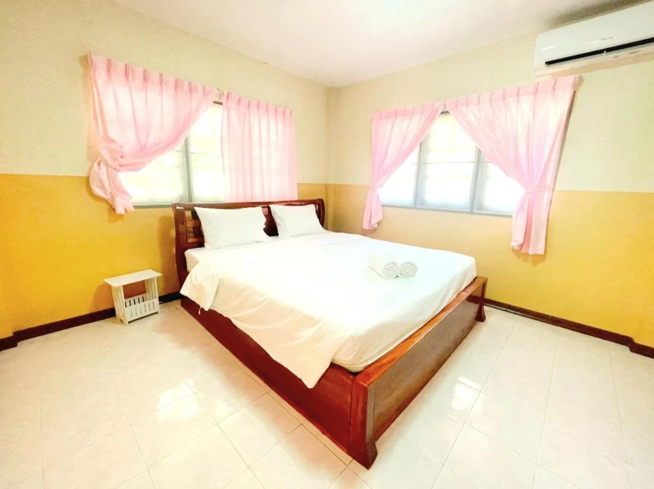 Bed in Baan Golden Resort & Residences