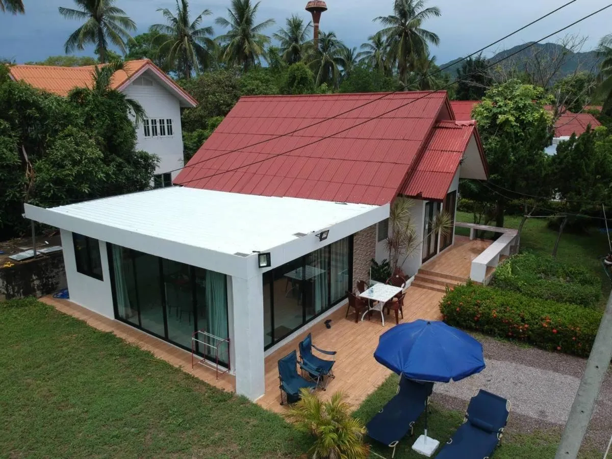 Property building in Baan Golden Resort & Residences