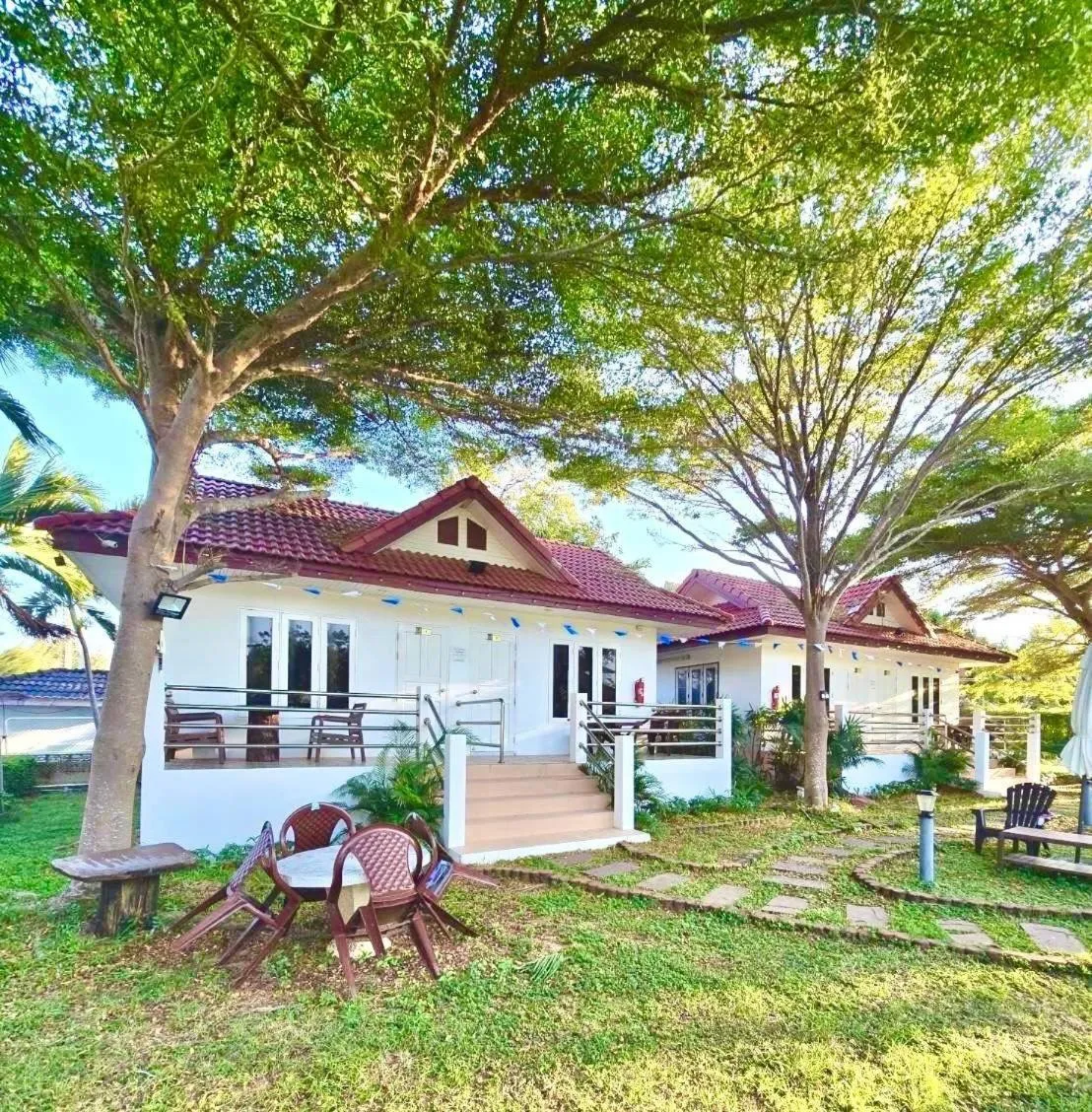 Baan Golden Resort & Residences