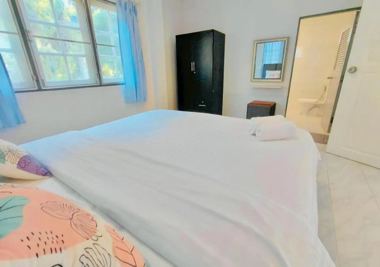 Bed in Baan Golden Resort & Residences