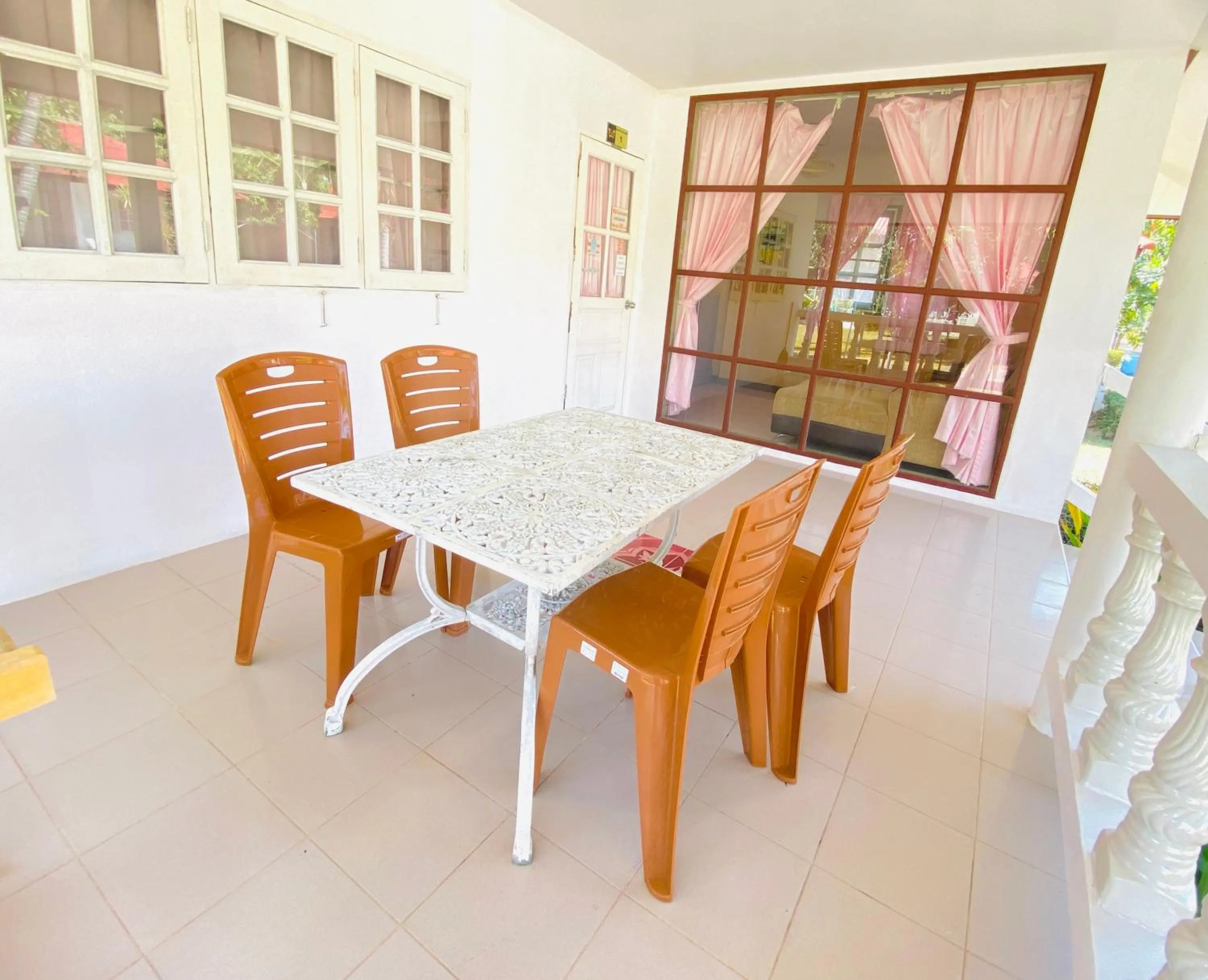 Baan Golden Resort & Residences