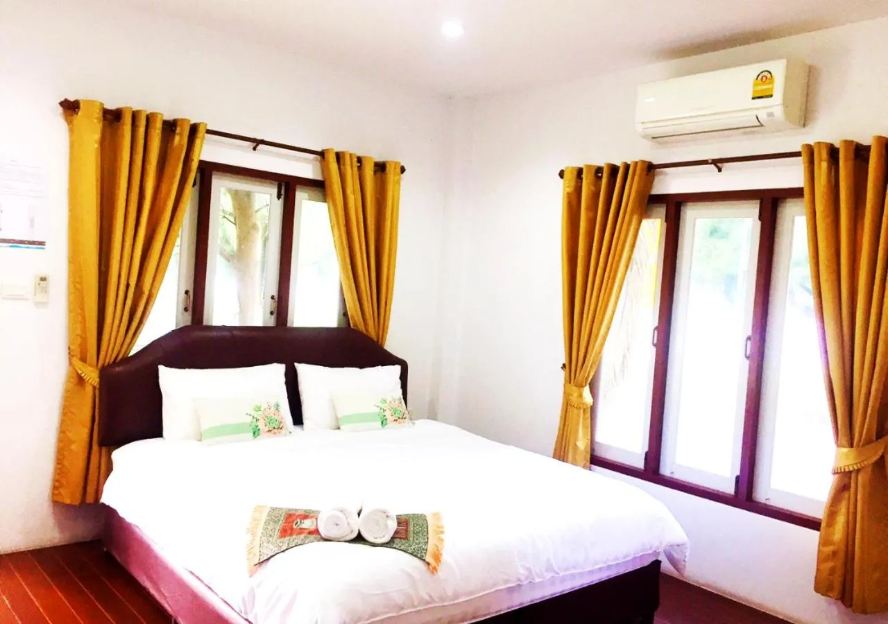 Bed in Baan Golden Resort & Residences