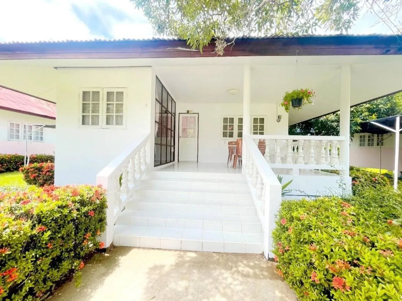 Property building in Baan Golden Resort & Residences