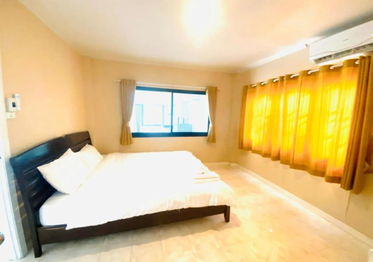 Bed in Baan Golden Resort & Residences