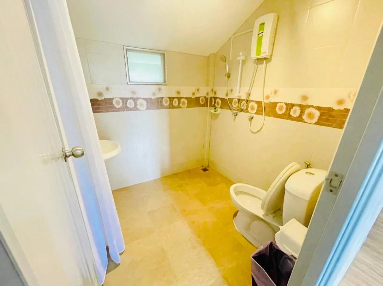 Baan Golden Resort & Residences