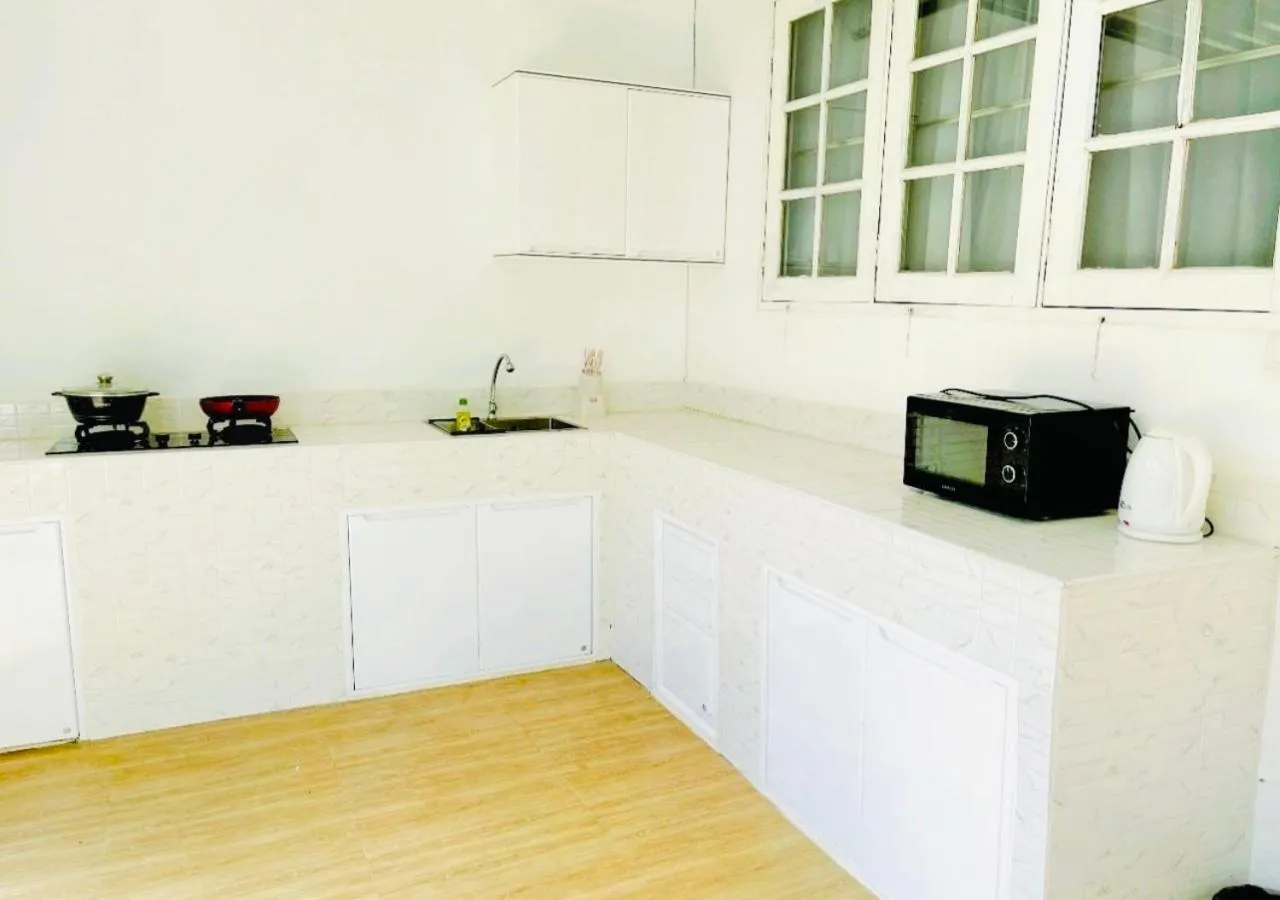 Baan Golden Resort & Residences