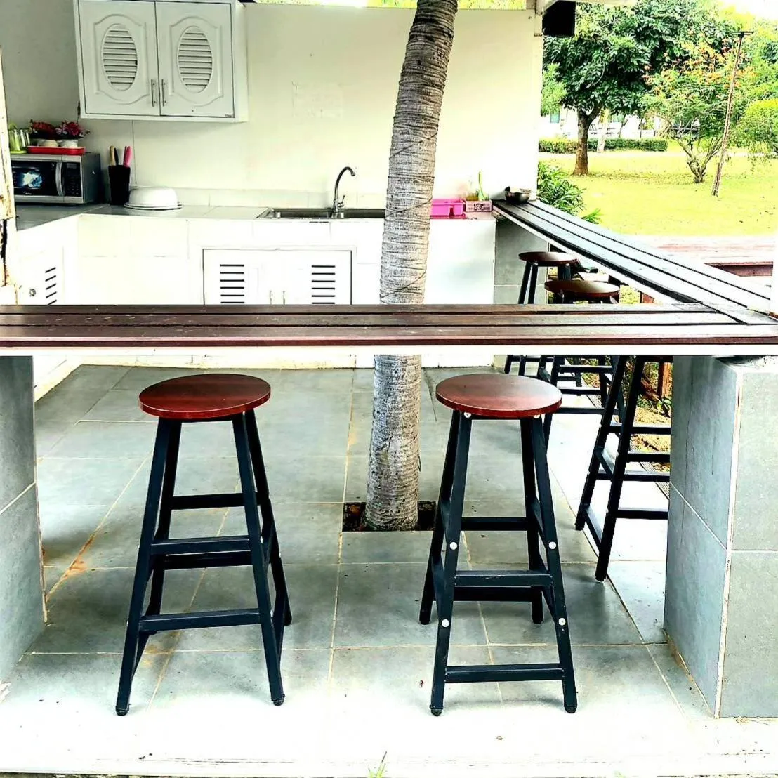 Communal kitchen in Baan Golden Resort & Residences