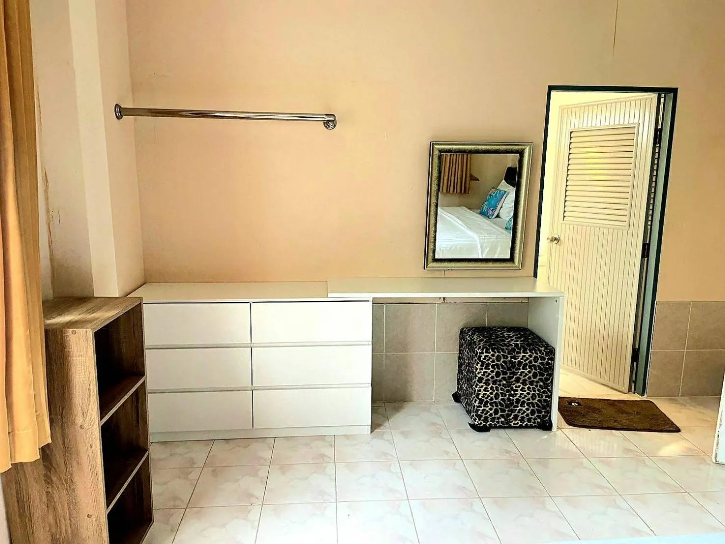 Baan Golden Resort & Residences