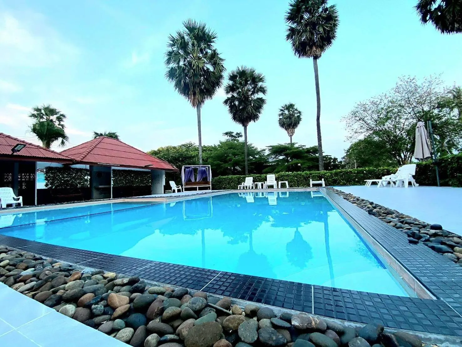 Baan Golden Resort & Residences