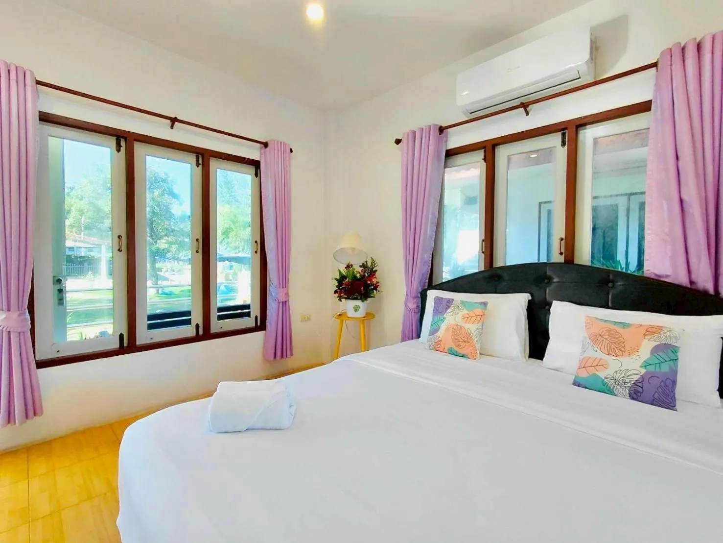 Bed in Baan Golden Resort & Residences
