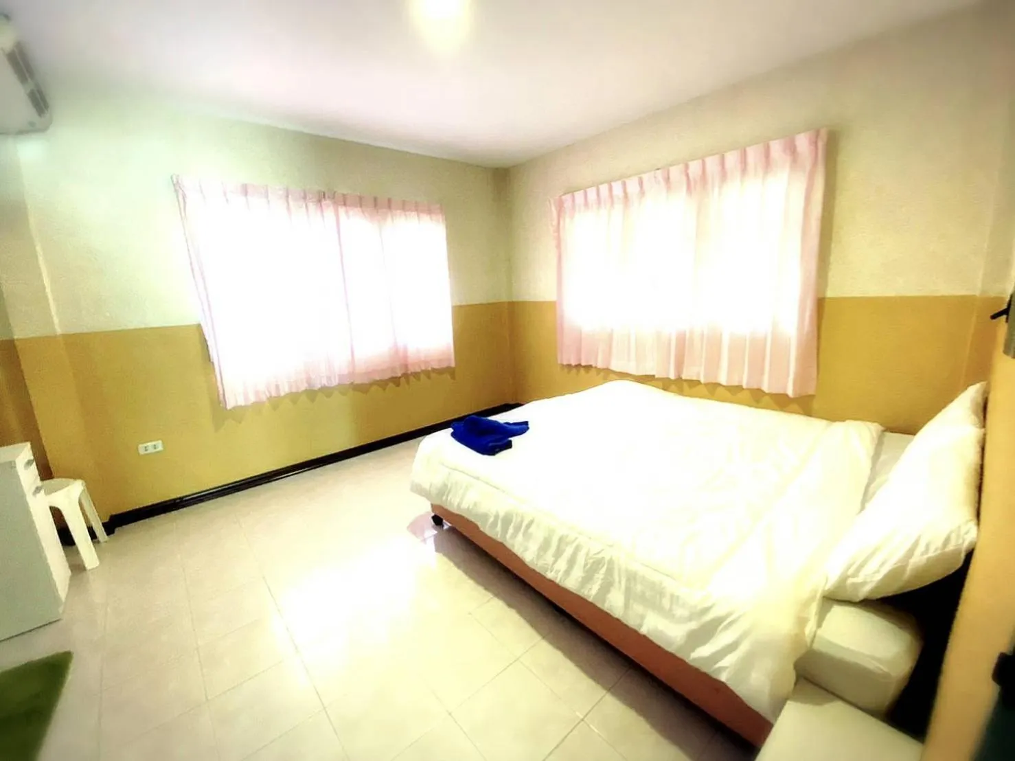 Bed in Baan Golden Resort & Residences