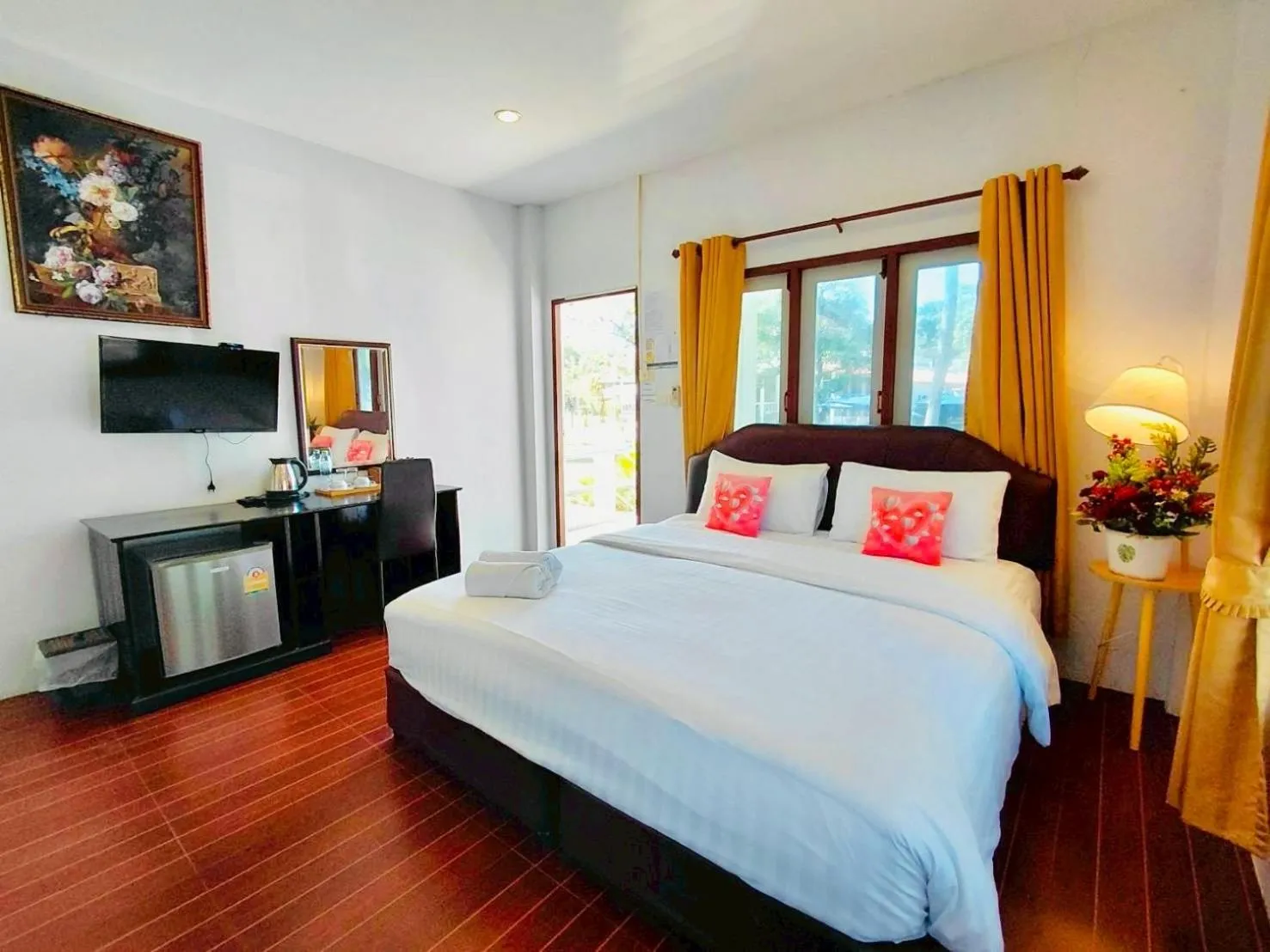 Bed in Baan Golden Resort & Residences