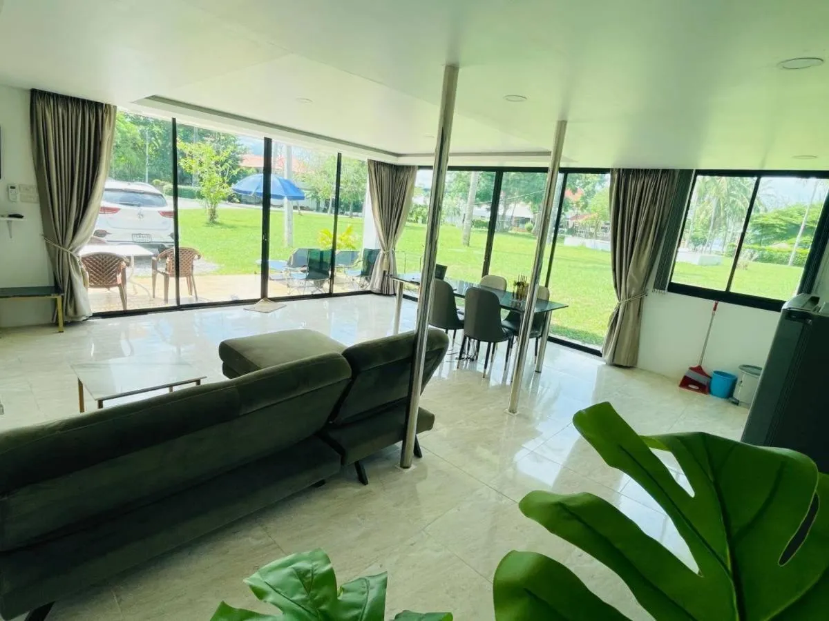 Baan Golden Resort & Residences