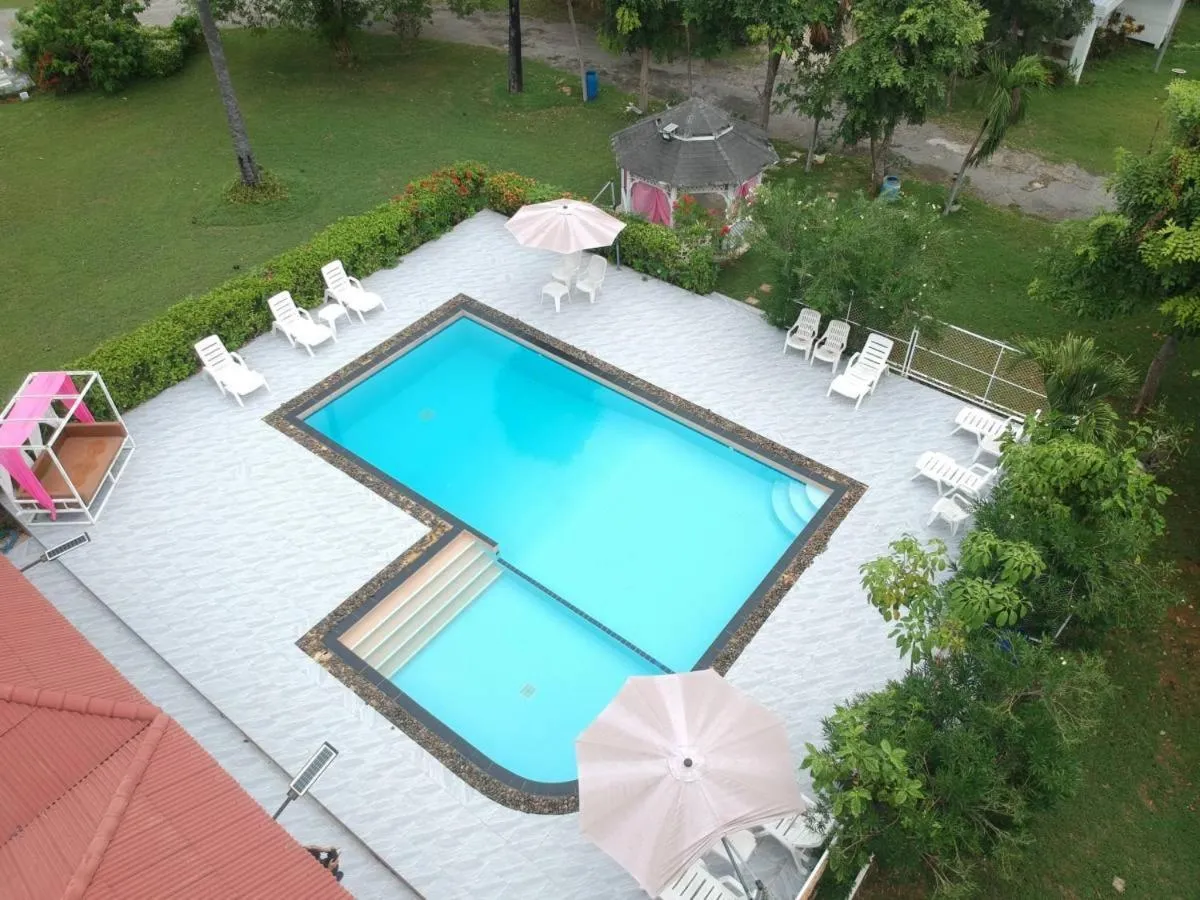 Baan Golden Resort & Residences