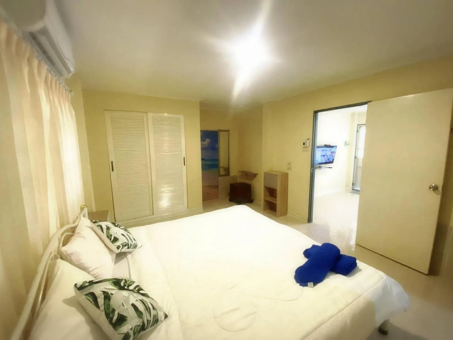 Bed in Baan Golden Resort & Residences