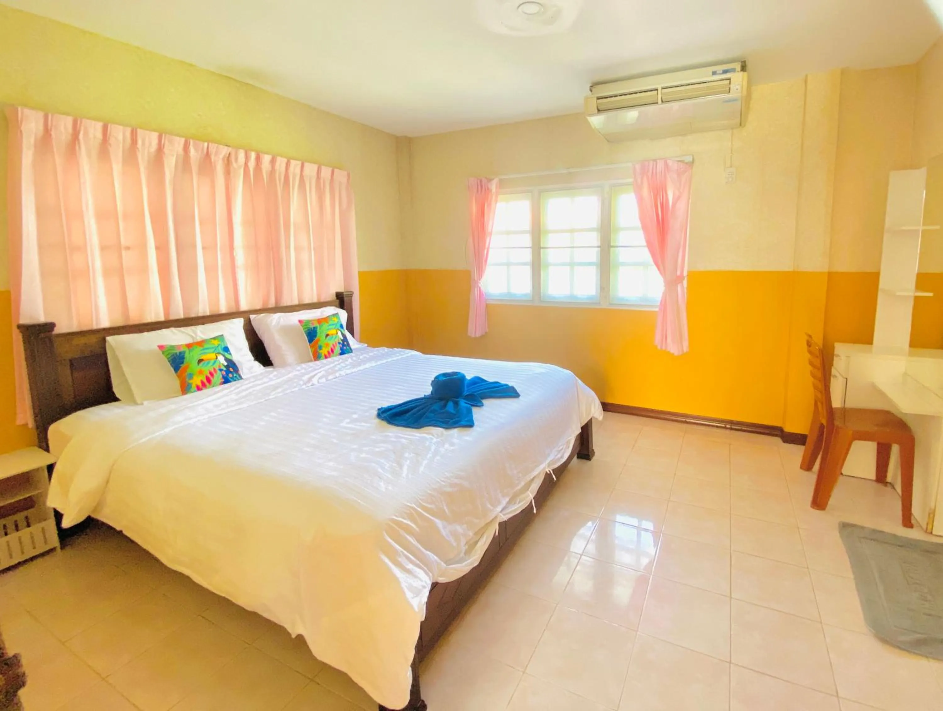 Bed in Baan Golden Resort & Residences