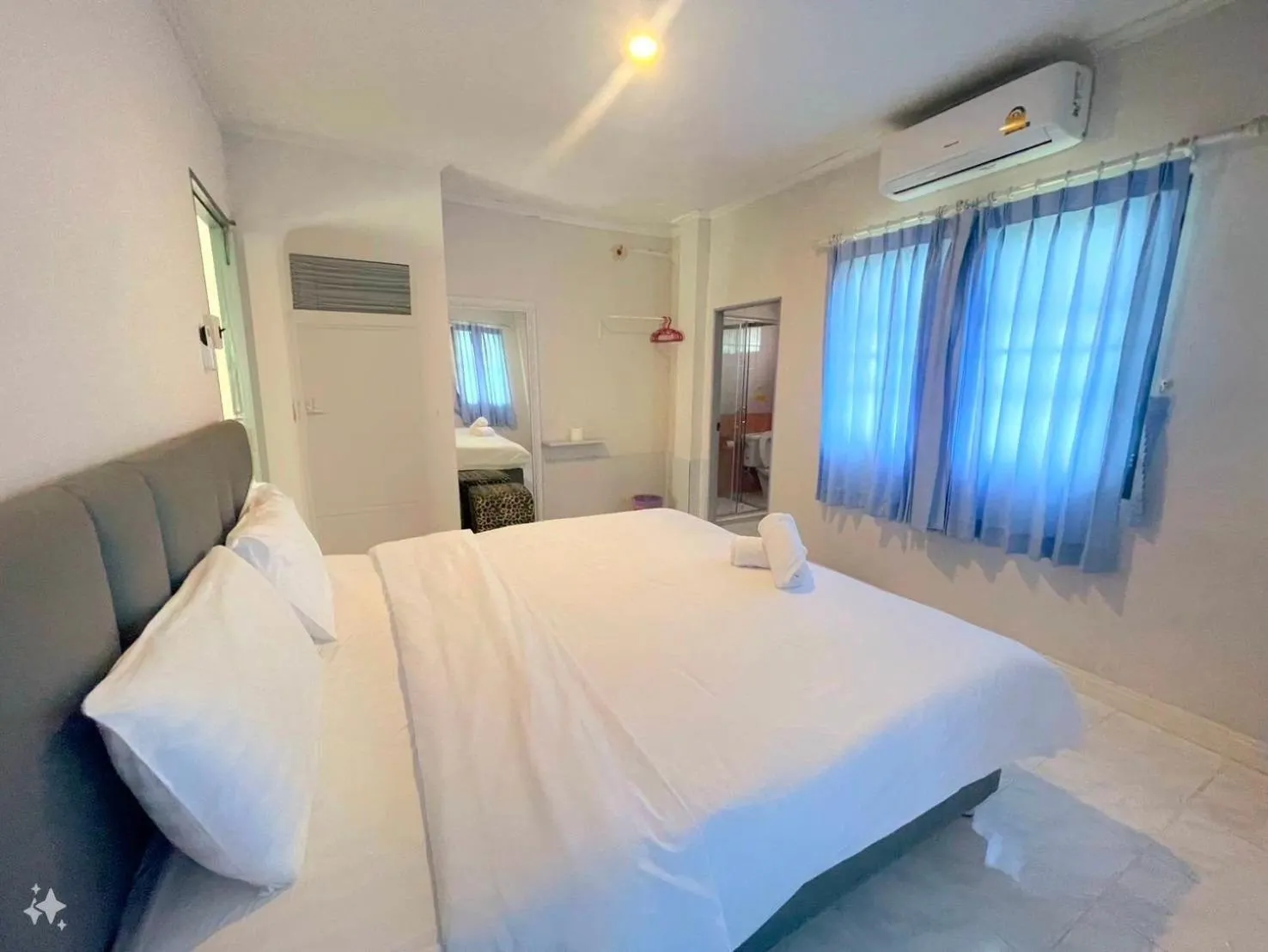 Bed in Baan Golden Resort & Residences