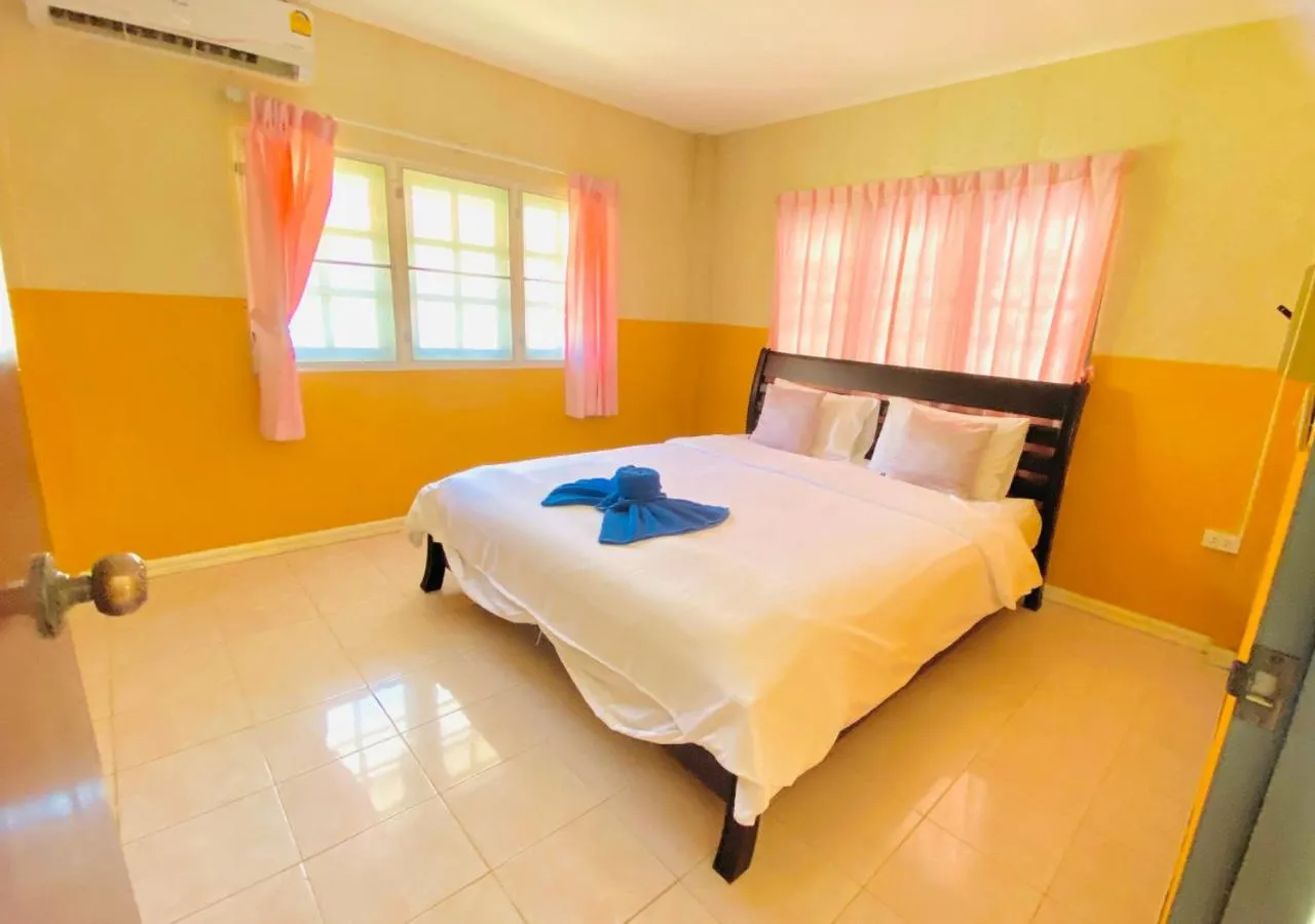 Bed in Baan Golden Resort & Residences