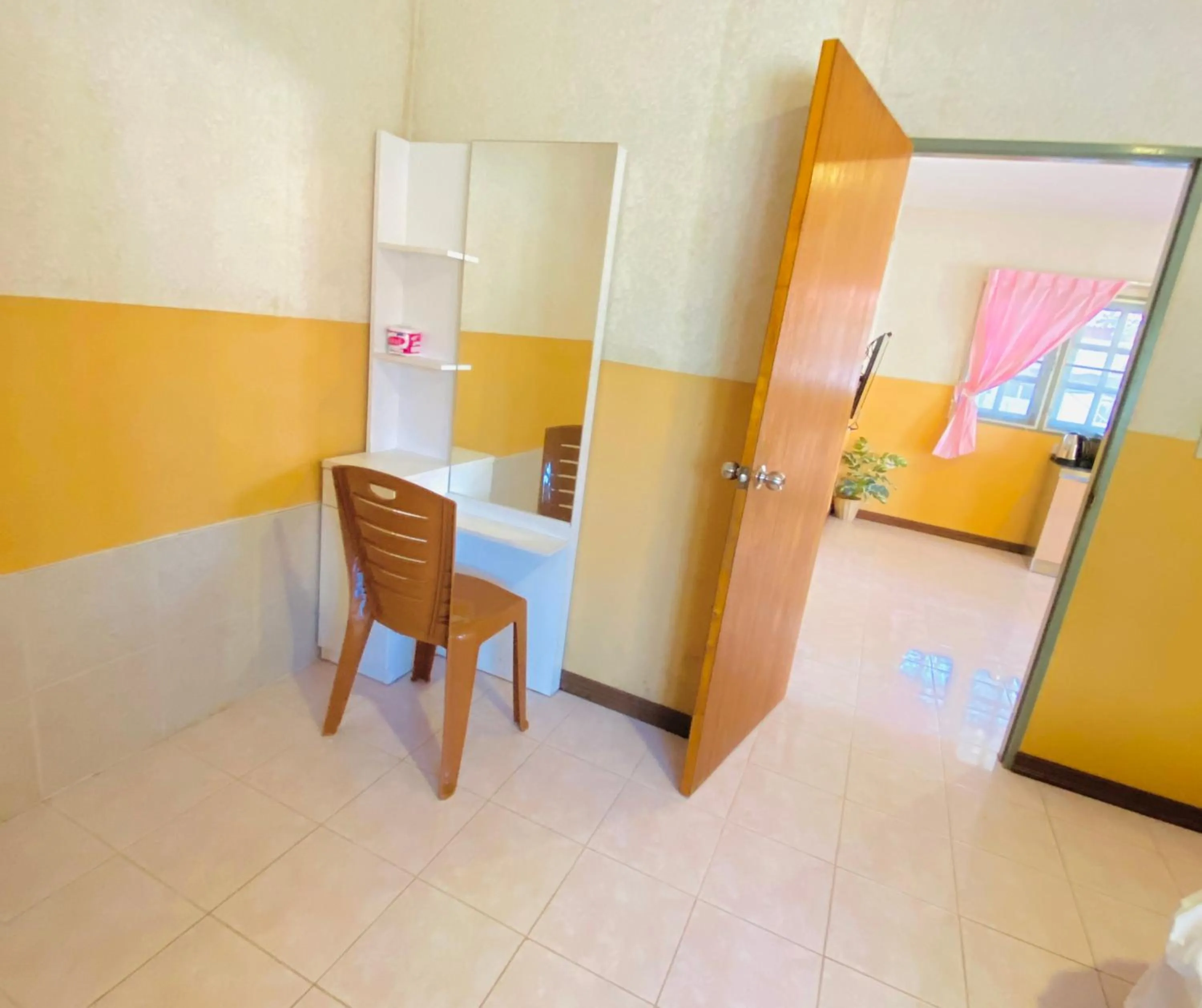 Baan Golden Resort & Residences