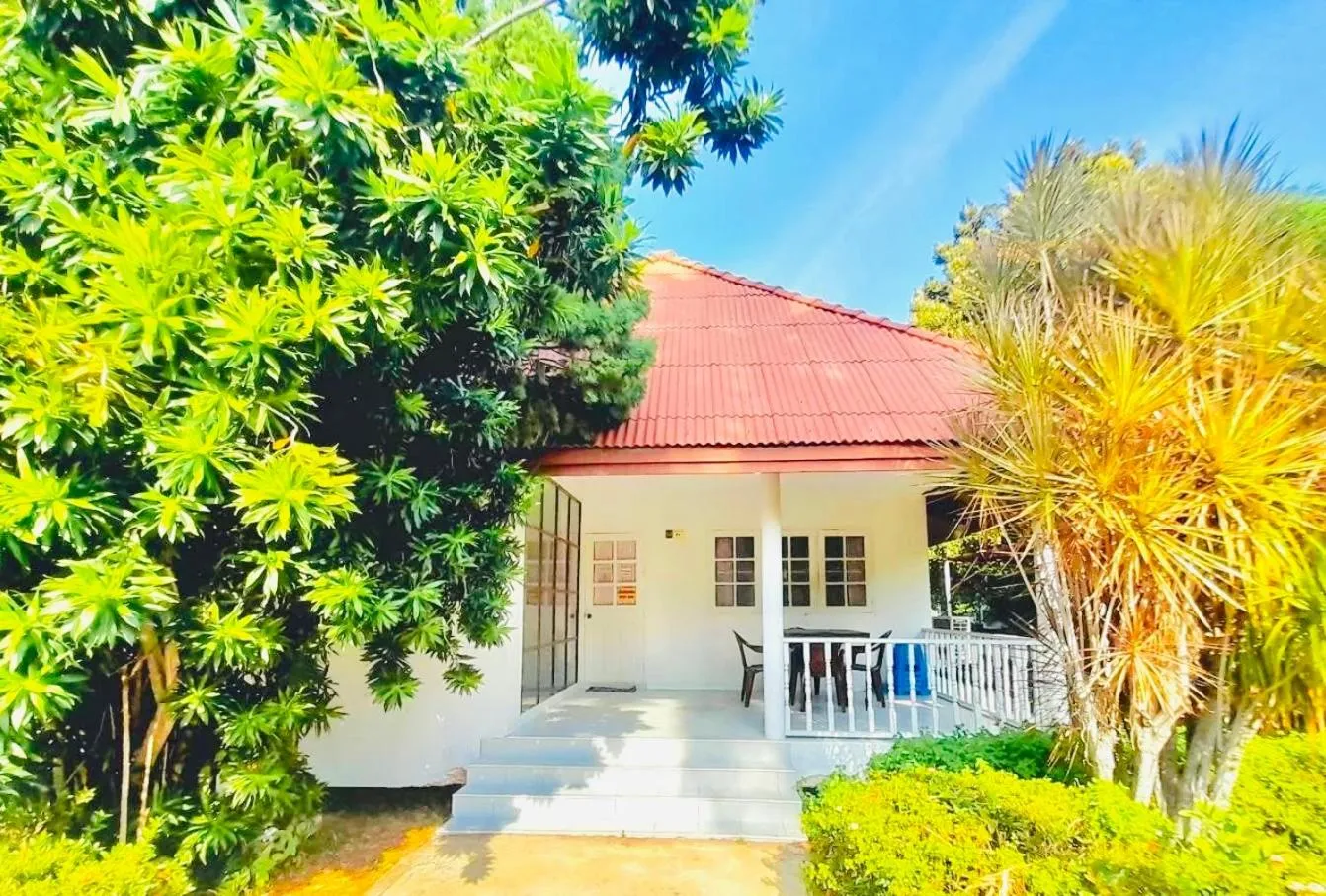 Baan Golden Resort & Residences