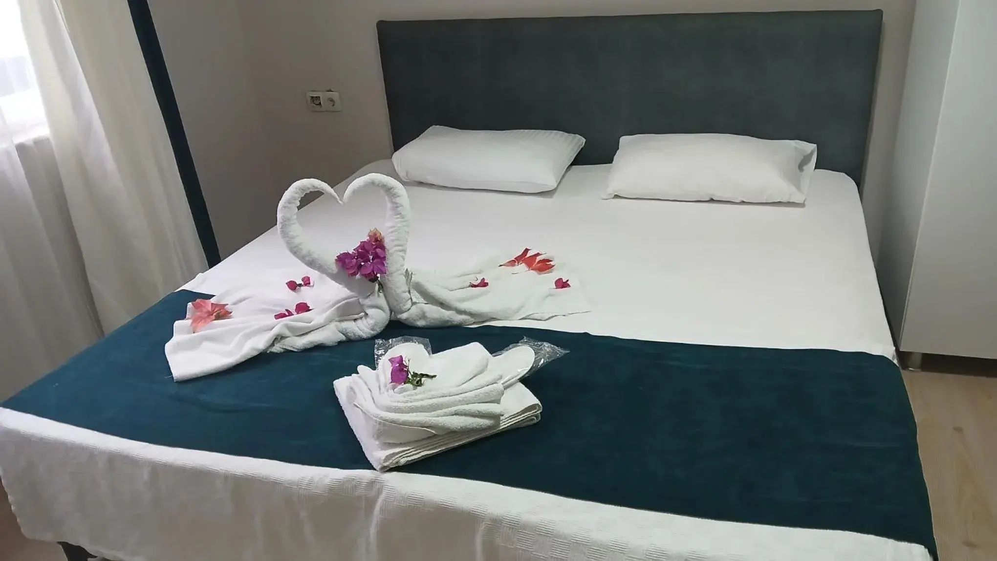 Double Room in Khan's Hotel Double Room in Khan's Hotel