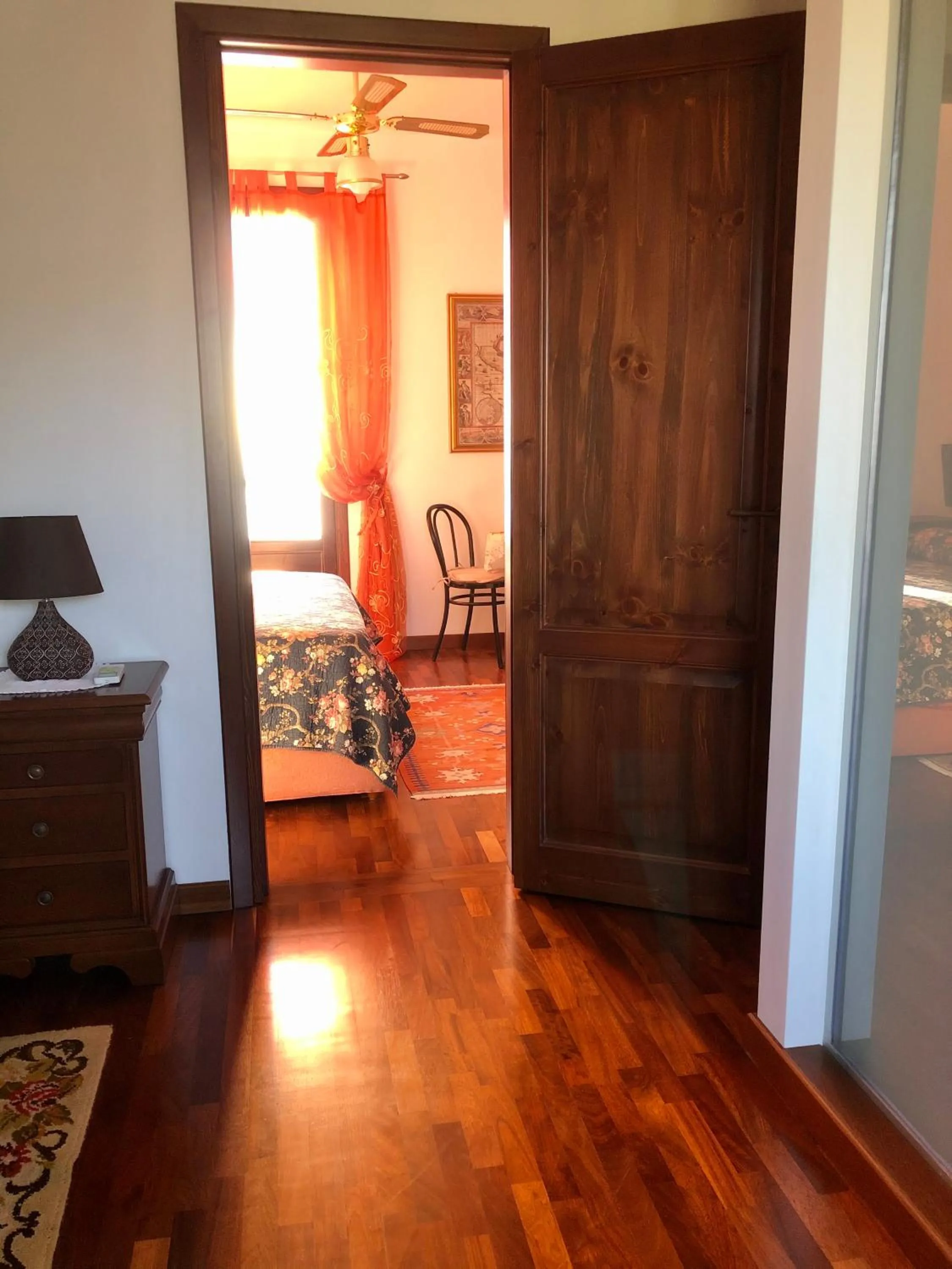 Photo of the whole room in B&B Roomantic & Piscina Idromassaggio