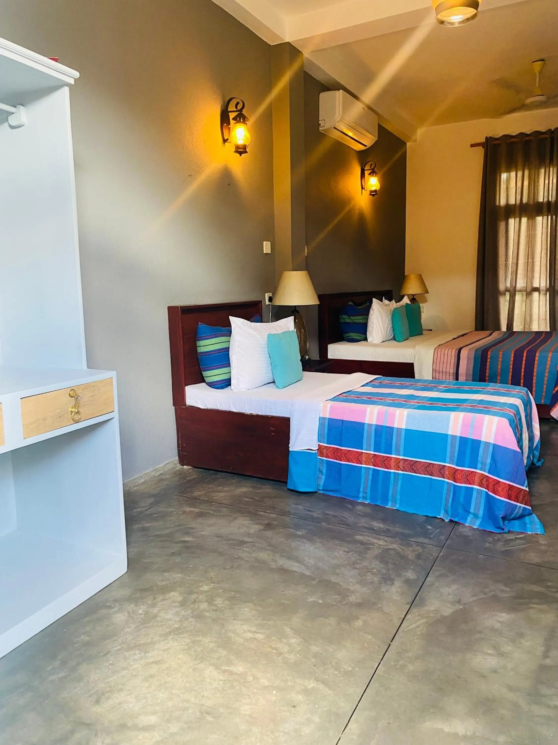 Bed in Hotel Vibration