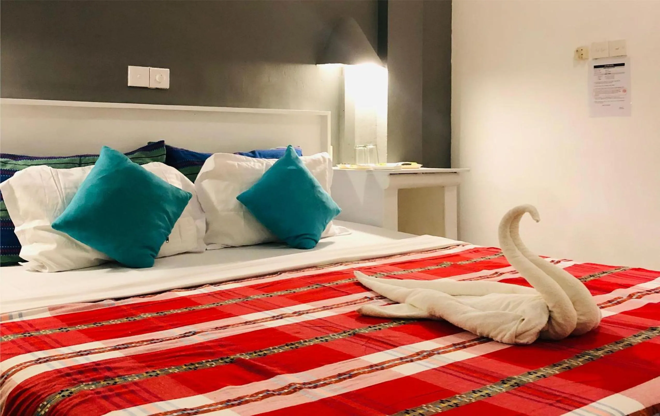 Bed in Hotel Vibration